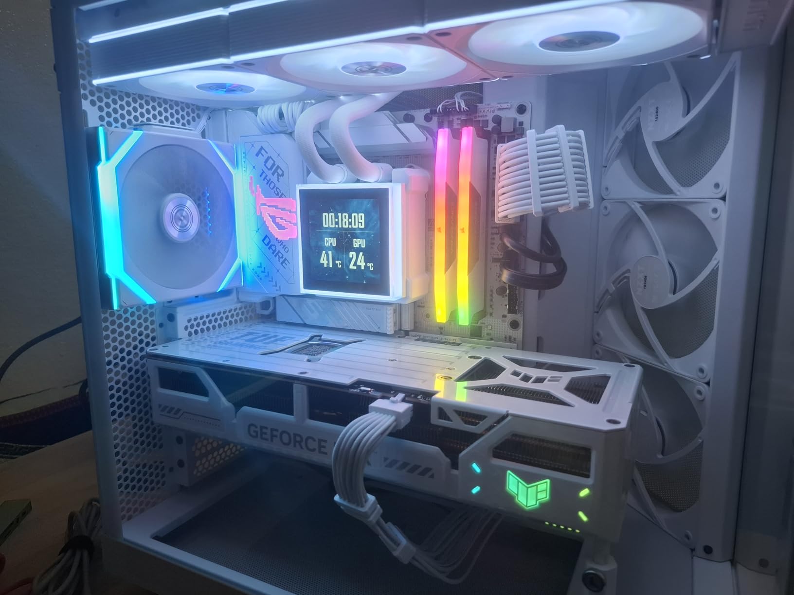 CORSAIR VENGEANCE RGB DDR5 RAM 32GB (2x16GB) 6000MHz CL36-44-44-96 1.35V Intel XMP 3.0 Desktop Computer Memory - White customer photo 1