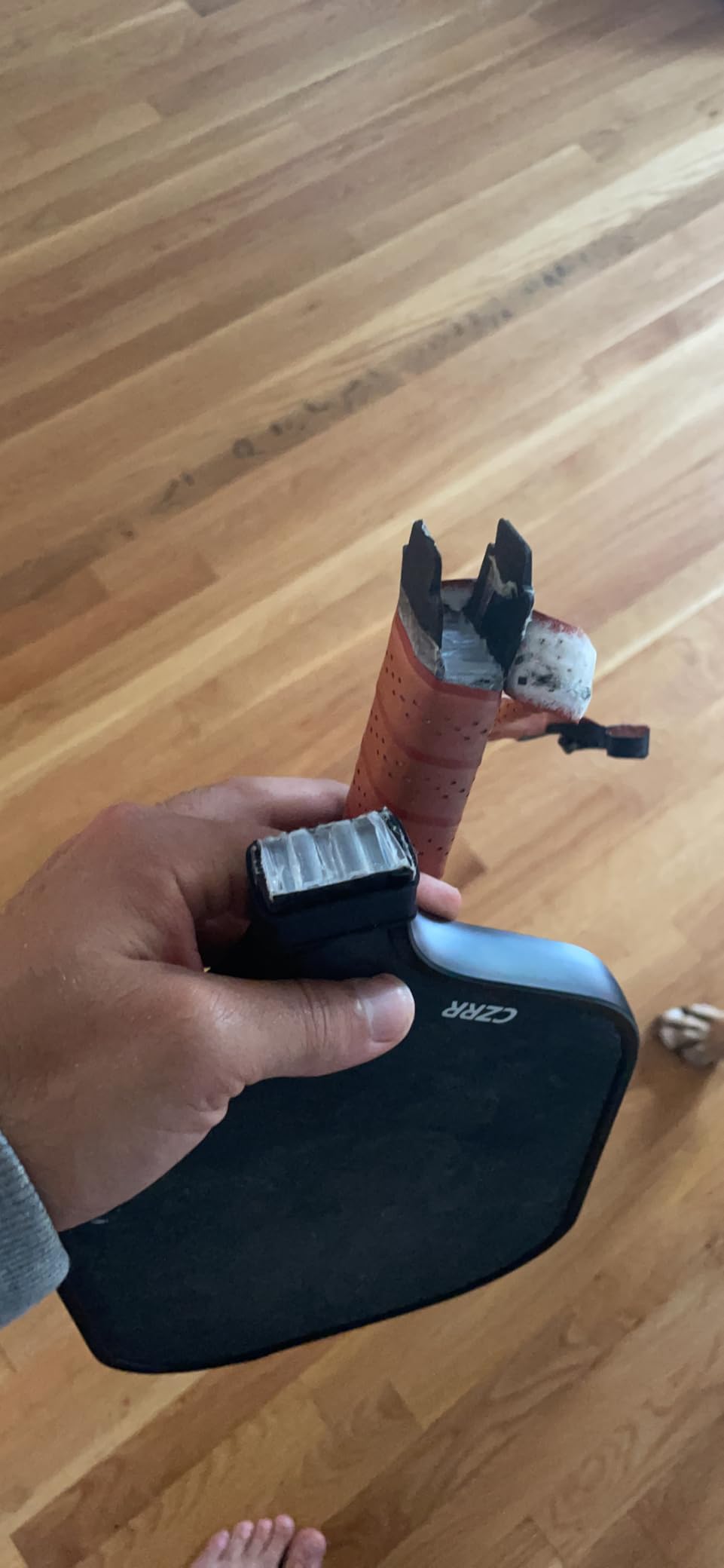 Pickleball Paddle, USA Pickleball Approved, 3K Raw Carbon Fiber Surface (CFS) High Grit & Spin, with 16MM Polypropylene Honeycomb Core, Ideal for Novice and Professional Players customer photo 2