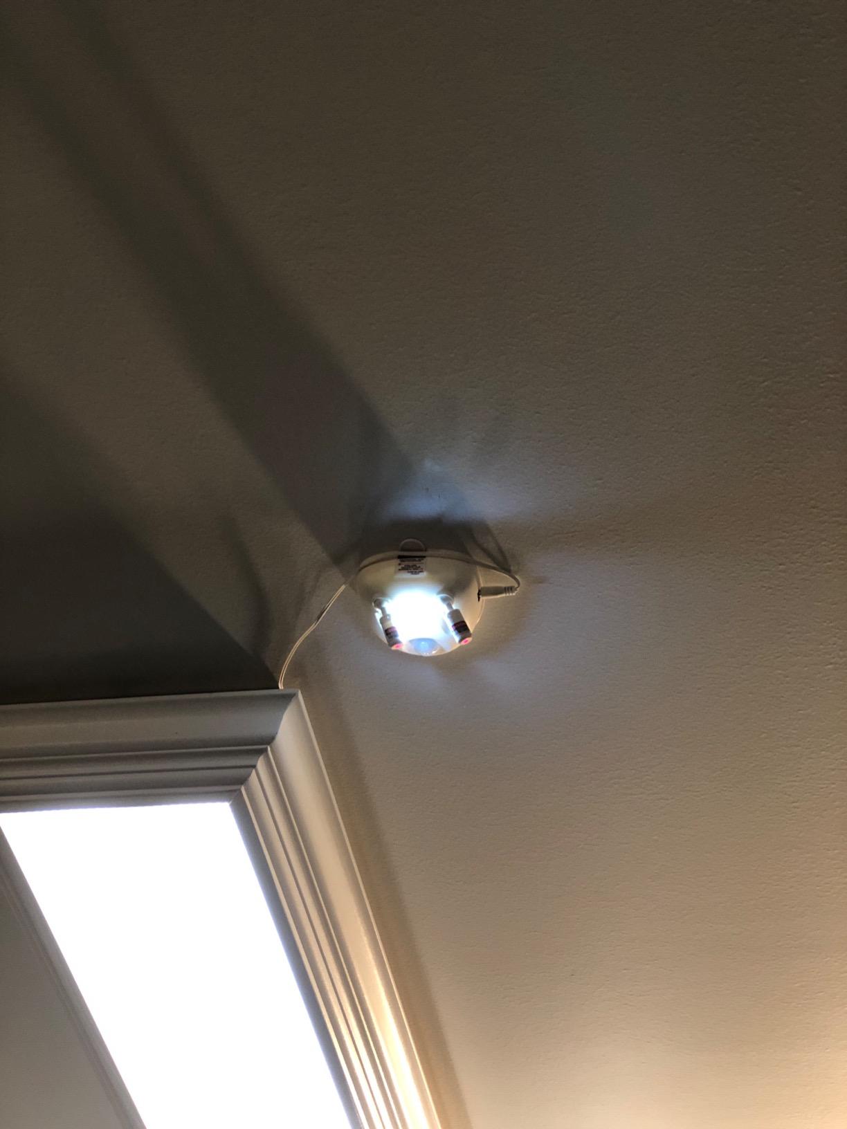 Maxsa 37313 Park Right Dual Laser Parking Guide for Garage with Adjustable 360-Degree Lasers, Motion Activated, AC Adapter and Battery Backup, Universal Car and SUV Parking Guide, White customer photo 1