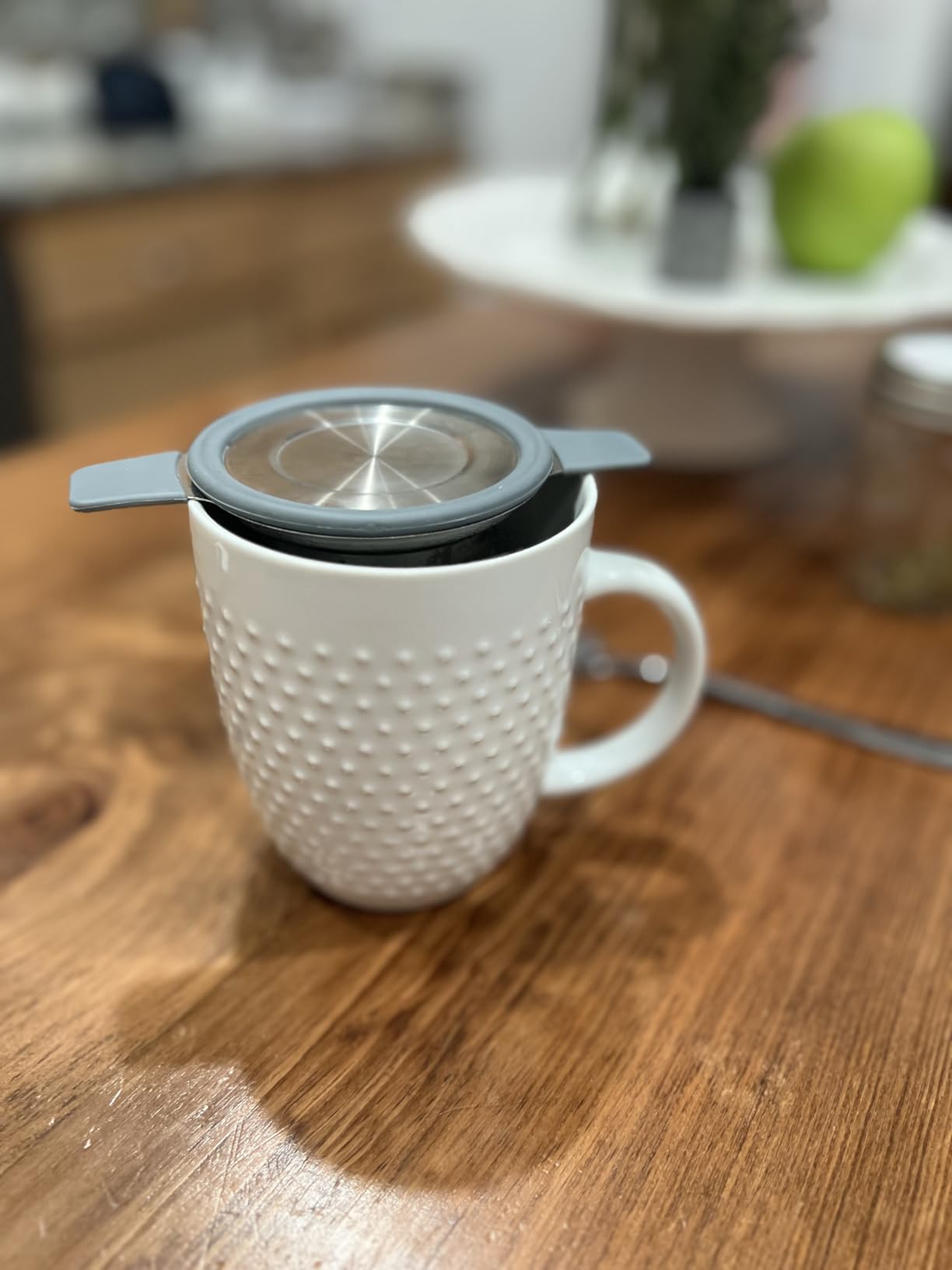 Ohtomber Tea Infuser Strainers, Stainless Steel Loose Leaf Tea Strainer Stepper with Heat Proof Double Handles, Extra Fine Mesh Ball Infusers, Diffuser Holder Filter for Mugs customer photo 1