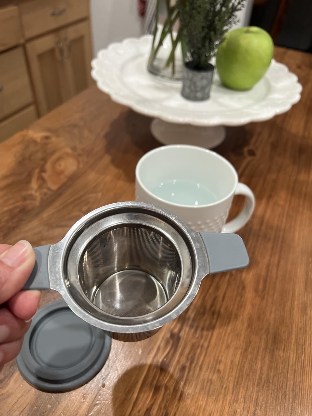 Ohtomber Tea Infuser Strainers, Stainless Steel Loose Leaf Tea Strainer Stepper with Heat Proof Double Handles, Extra Fine Mesh Ball Infusers, Diffuser Holder Filter for Mugs customer photo 2