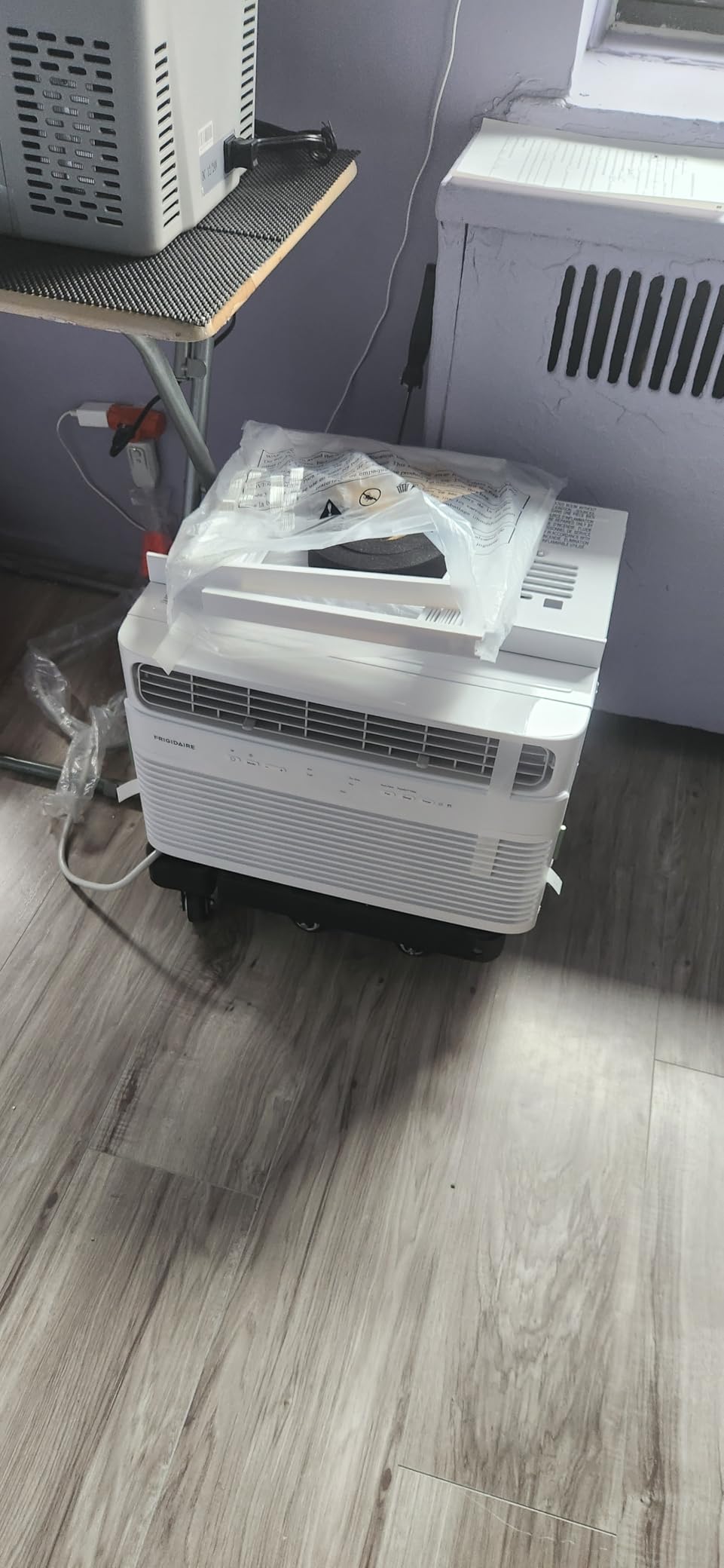 Frigidaire 12,000 BTU Smart Window Air Conditioner with Wi-Fi, Cools Up to 550 Sq. Ft., Remote Control, Quiet Operation, Eco Mode, 3 Fan Speeds, White customer photo 2