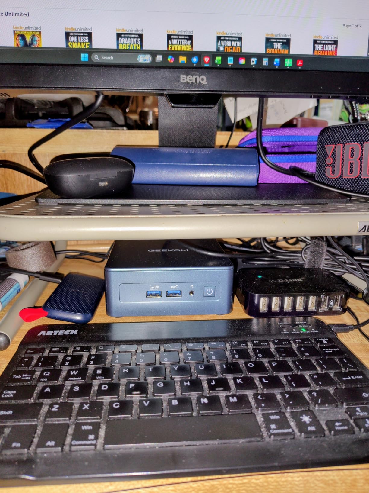 High Speed GEEKOM IT13 Mini PC 2026 with 13th Gen Intel i5-13600H |16GB RAM | 1TB SSD | Windows 11 Pro | 2 X USB4.0(40Gbps) | Quad Display| WiFi 6E |SD Slot | Intel NUC13 Replacement Desktop Computers customer photo 2