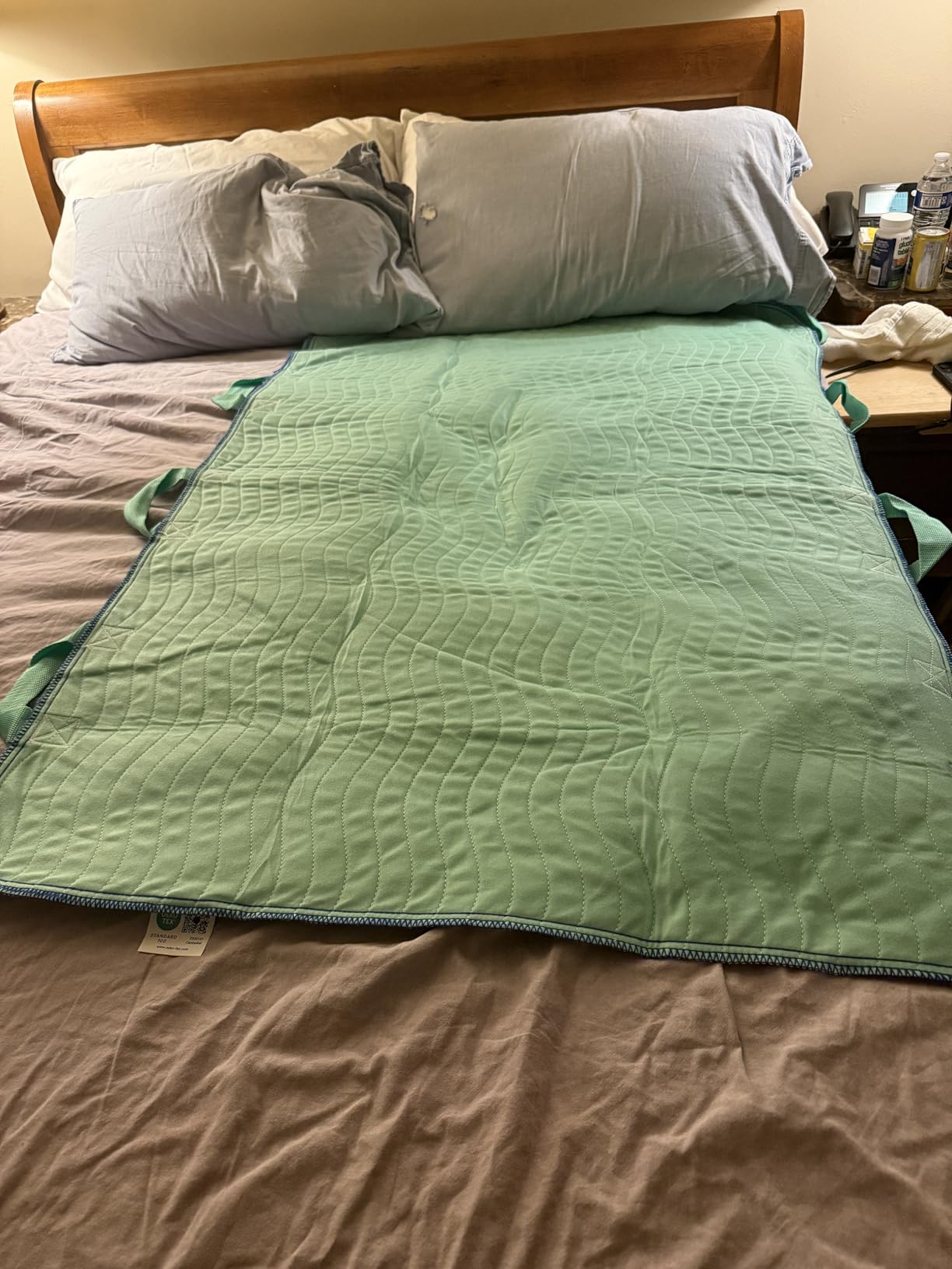 Improvia Positioning Bed Pad with 8 Reinforced Handles - Quick-Drying, Washable, Waterproof for Lifting, Turning, Transferring Elderly (34