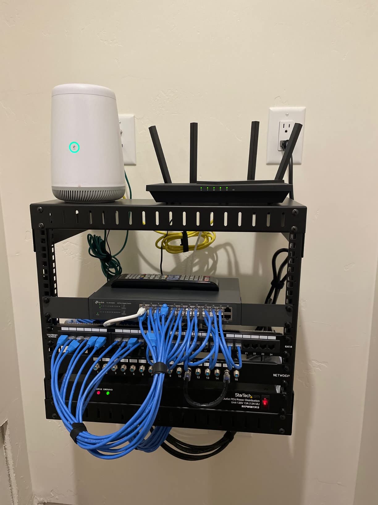 TRENDnet 6-Outlet Managed PDU, TPI-06, Rackmount Power Distribution Unit, UL Certified, 1 x NEMA 5-15R Bypass Power Outlet, 1 x Gigabit RJ-45 Port, Overload Protection, Surge Protection 2160J, Black customer photo 1