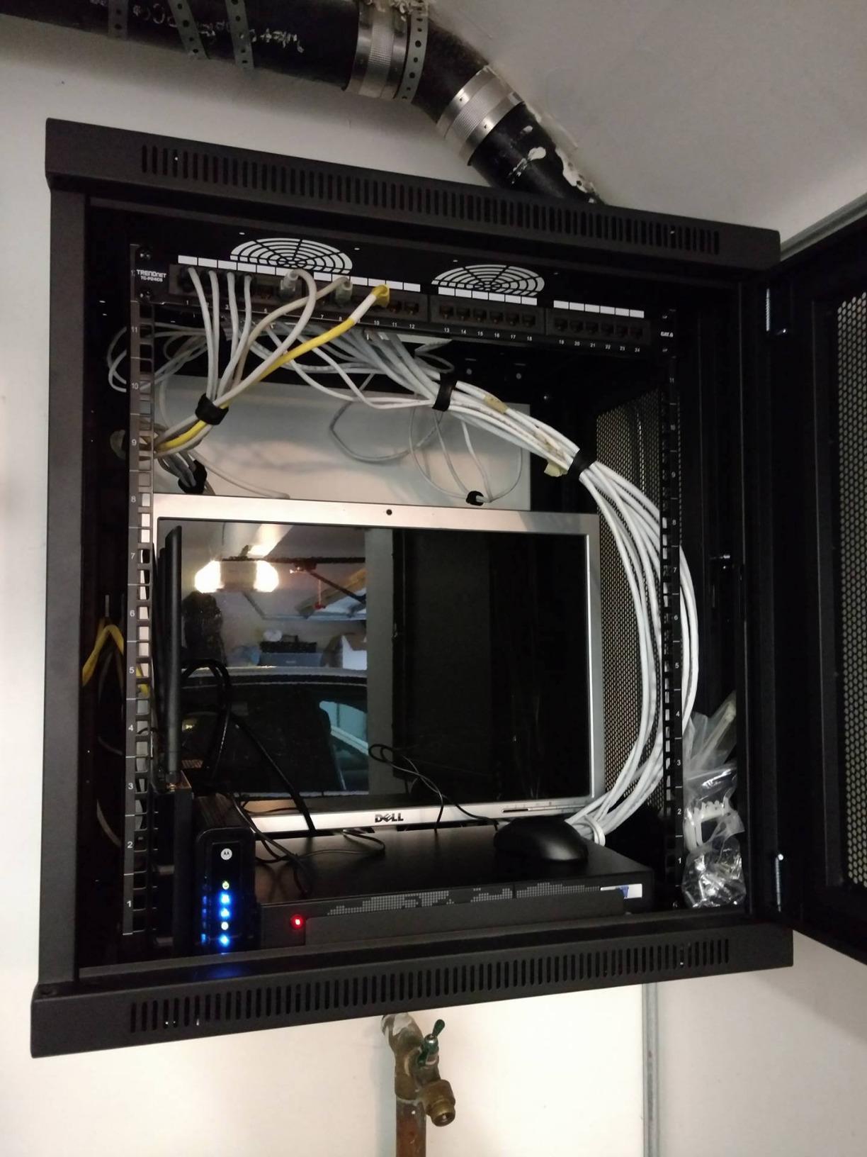 TRENDnet 6-Outlet Managed PDU, TPI-06, Rackmount Power Distribution Unit, UL Certified, 1 x NEMA 5-15R Bypass Power Outlet, 1 x Gigabit RJ-45 Port, Overload Protection, Surge Protection 2160J, Black customer photo 2