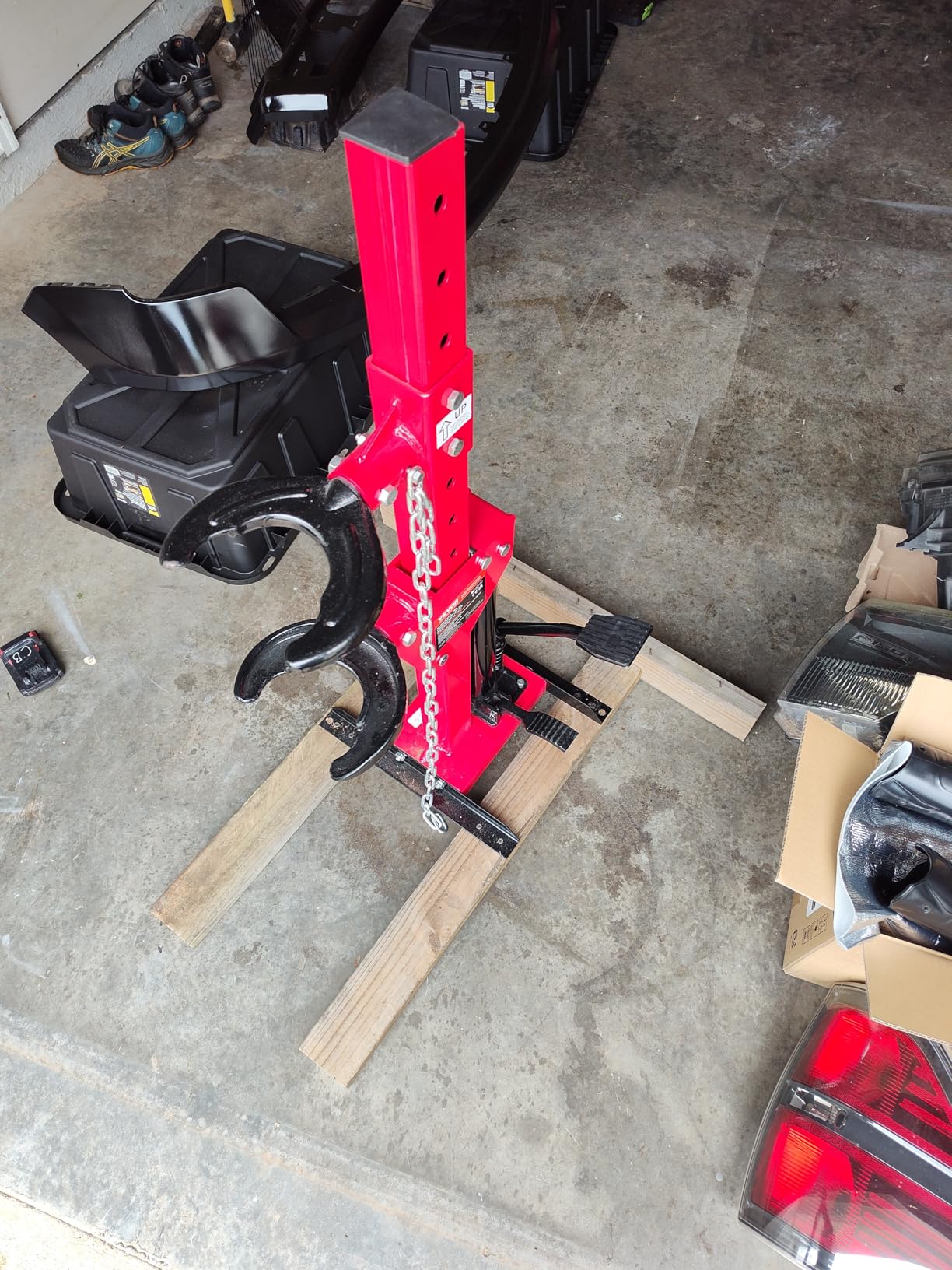 VEVOR Hydraulic Strut Spring Compressor - 4.5 Ton/9920 LBS Jack Capacity, 1 Ton Rated Compression Force, Auto Coil Tool for Removing customer photo 2