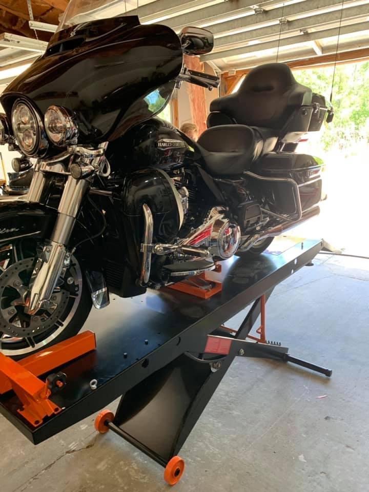 APlusLift MT1500XLT 1500LB Air Operated 72