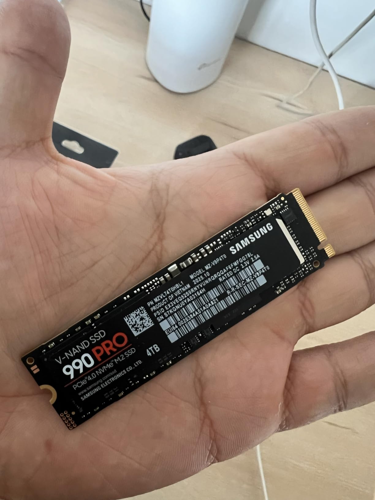 Samsung 990 PRO Heatsink SSD 4TB, NVMe M.2 2280, Read Speeds Up to 7,450MB/s Best for PlayStation 5 (PS5 SSD) Console Expansion MZ-V9P4T0CW customer photo 2