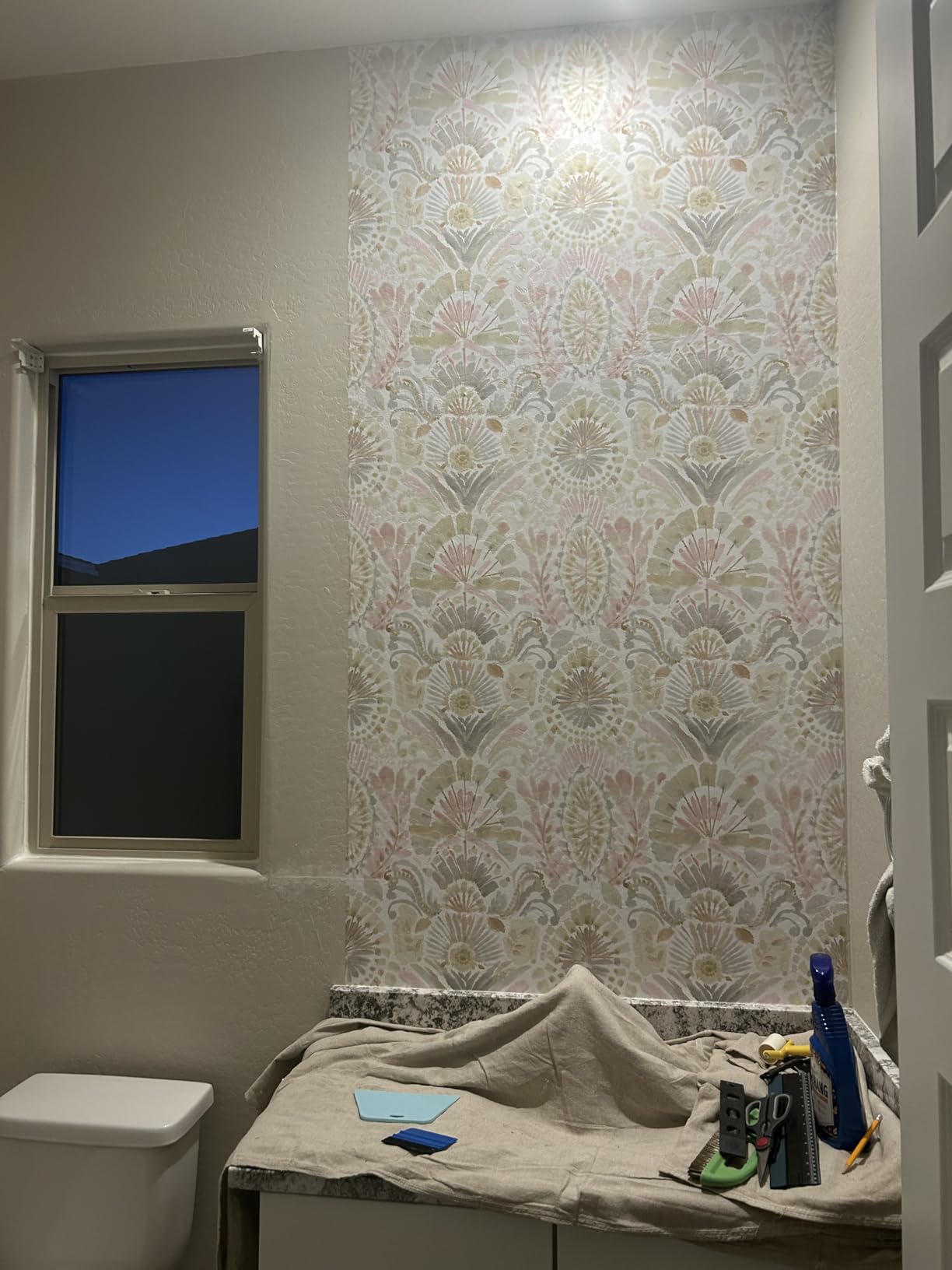 FOSHIO Wallpaper Smoothing Tools Kit, Wallpaper Tools with Squeegee Smoother, Seam Roller, Paste Brush, Wallpaper Smoothing Brush for Peel & Stick Wallpaper, Contact Paper, Window Film Application Kit customer photo 2