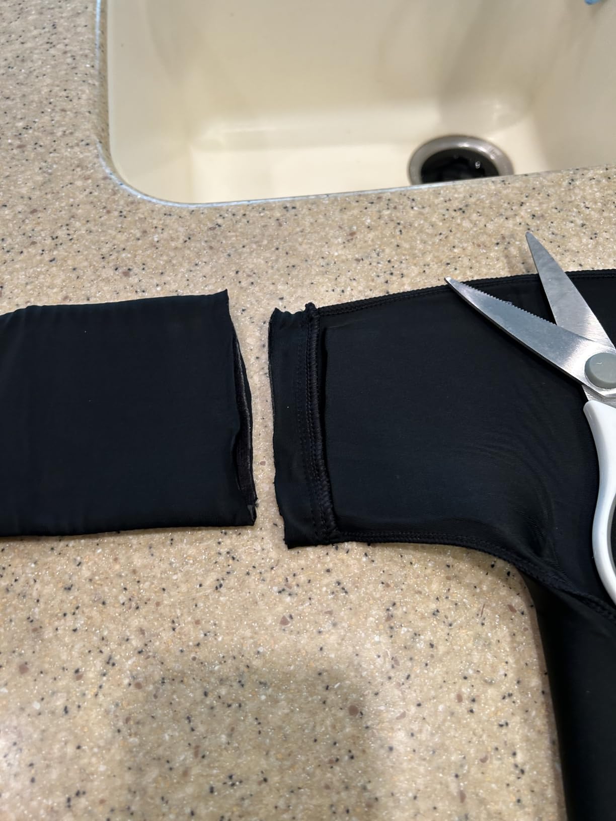 Fittest Pro Shoulder Ice Pack Wrap, HSA or FSA Eligible, Reusable Cold Therapy Wrap for Tendonitis, Swelling, Rotator Cuff, and Recovery customer photo 2