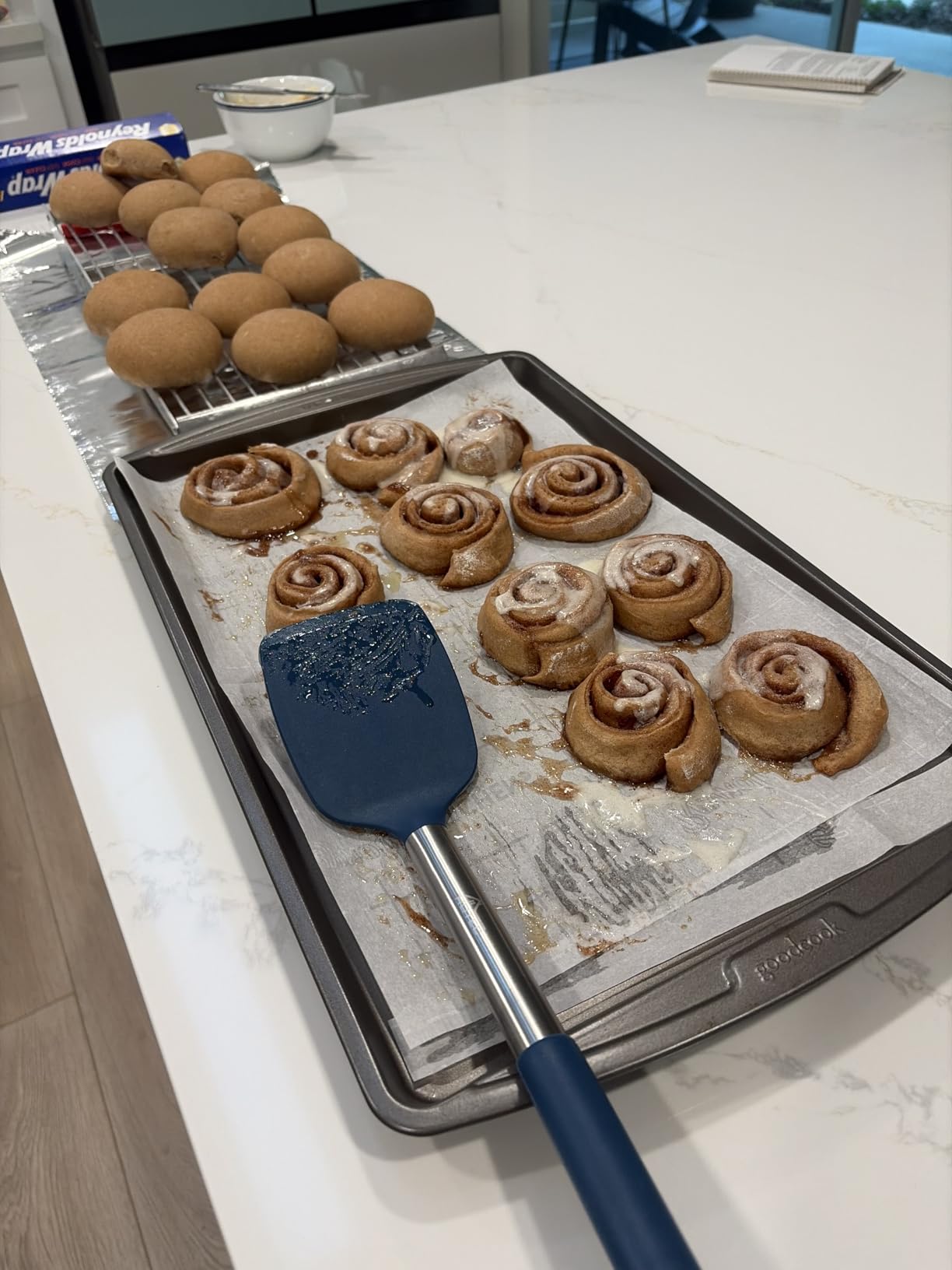 Bosch Universal Plus Stand Mixer 500 Watt, 6.5 Quarts with Wire Whips, Dough Hook & NutriMill Dough Hook Extender Bundle customer photo 1