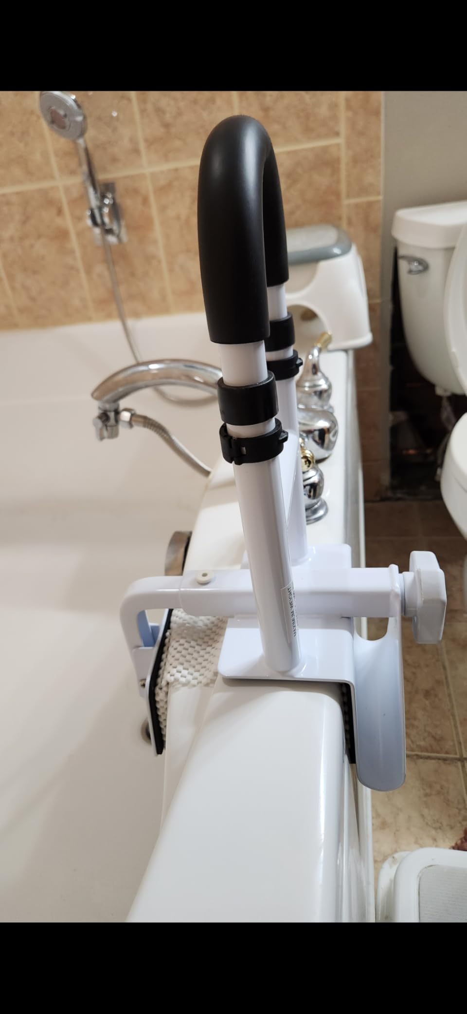 Vaunn Medical Bathtub Handle Grab Bar and Safety Rails for Seniors, Height Adjustable Tub Handles customer photo 2