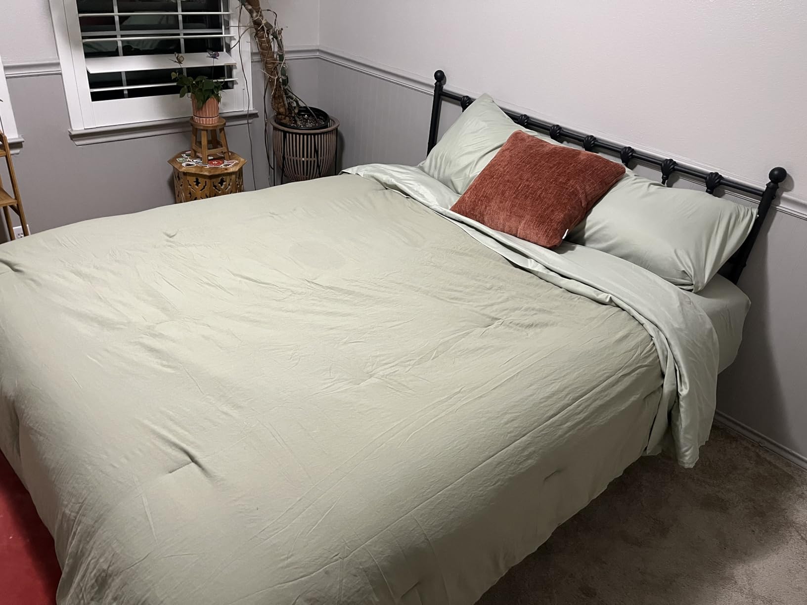 WRENSONGE Queen Comforter Set - 7 Pieces Sage Green Soft Bed in a Bag Queen with Fitted Sheet, Flat Sheet, 2 Pillow Shams, and 2 Pillowcases- Warm Bedding Sets Queen for All Season customer photo 1