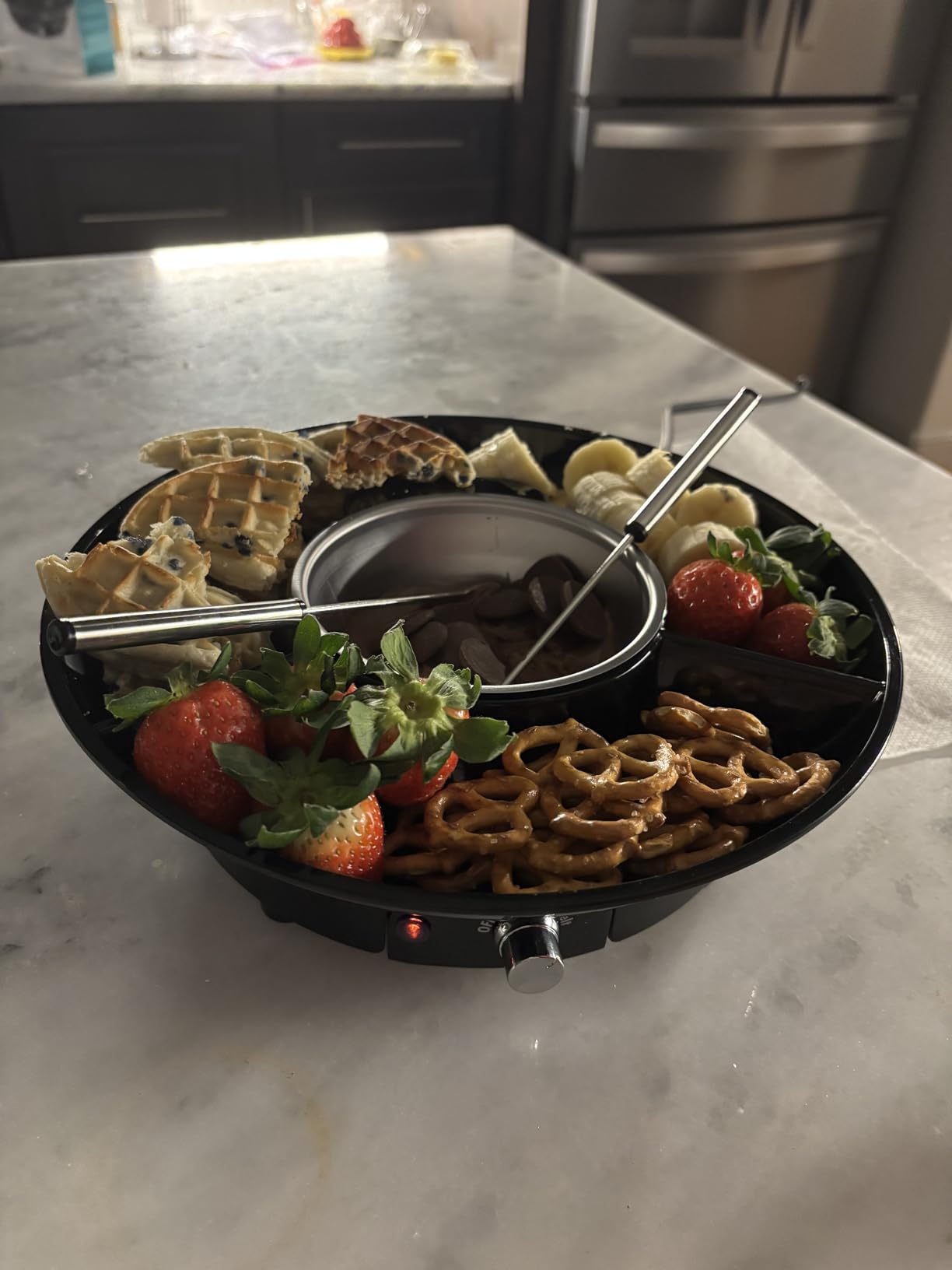 Nostalgia Electric Fondue Party Set - 10 oz Melting Pot, 4 Roasting Forks, & Detachable Serving Tray - Melted Cheese, Chocolate, or Dessert - Perfect for Gifts, Parties, Date Night - Black customer photo 2