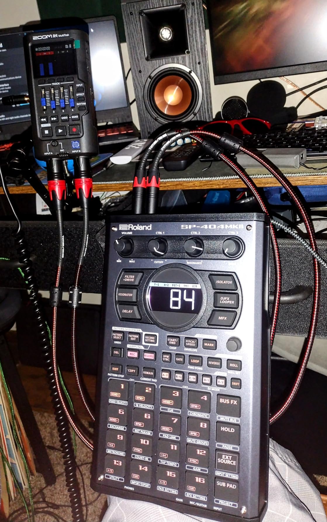 Zoom R4 MultiTrak 32-Bit Float Recorder with Stereo Bouncing, 2 XLR/Combo Inputs, Built-In Microphone, Effects, Rhythms, Battery Powered, and Audio Interface customer photo 1