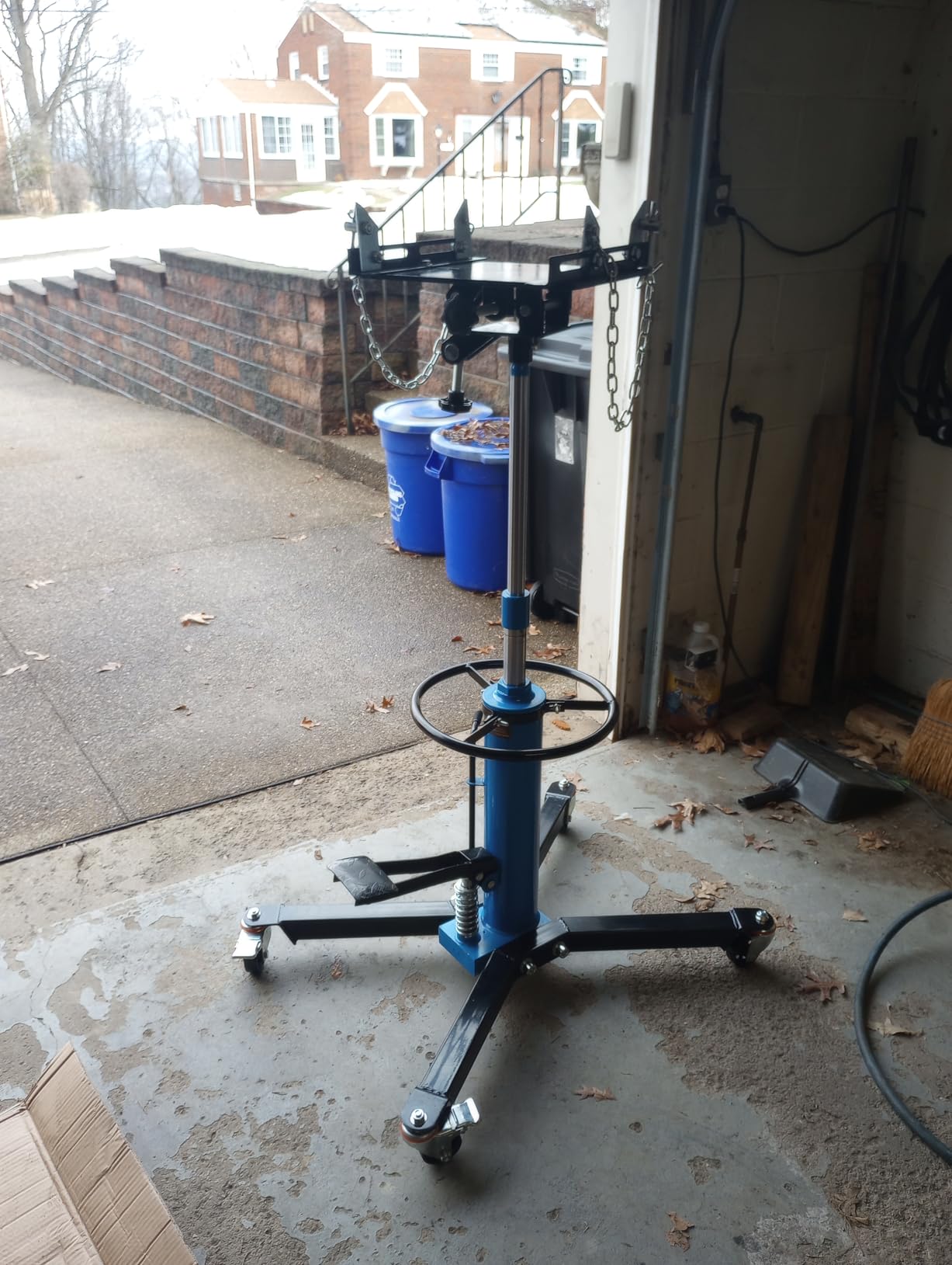 1,600lbs Transmission Jack, High Lift 2 Stage Adjustable Hydraulic Telescopic Jack with Foot Pedal & 360° Swivel Wheels, 35