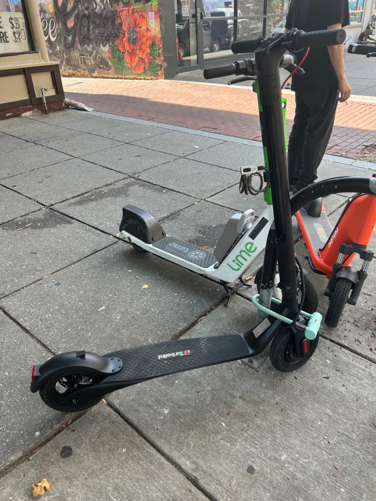 Retrospec Lookout U-Lock Bike Lock with 4Ft Security Cable, Heavy Duty Anti-Theft Bicycle Lock with 14mm Shackle, Pick Resistant & Secure Anti-Rotation Design customer photo 1