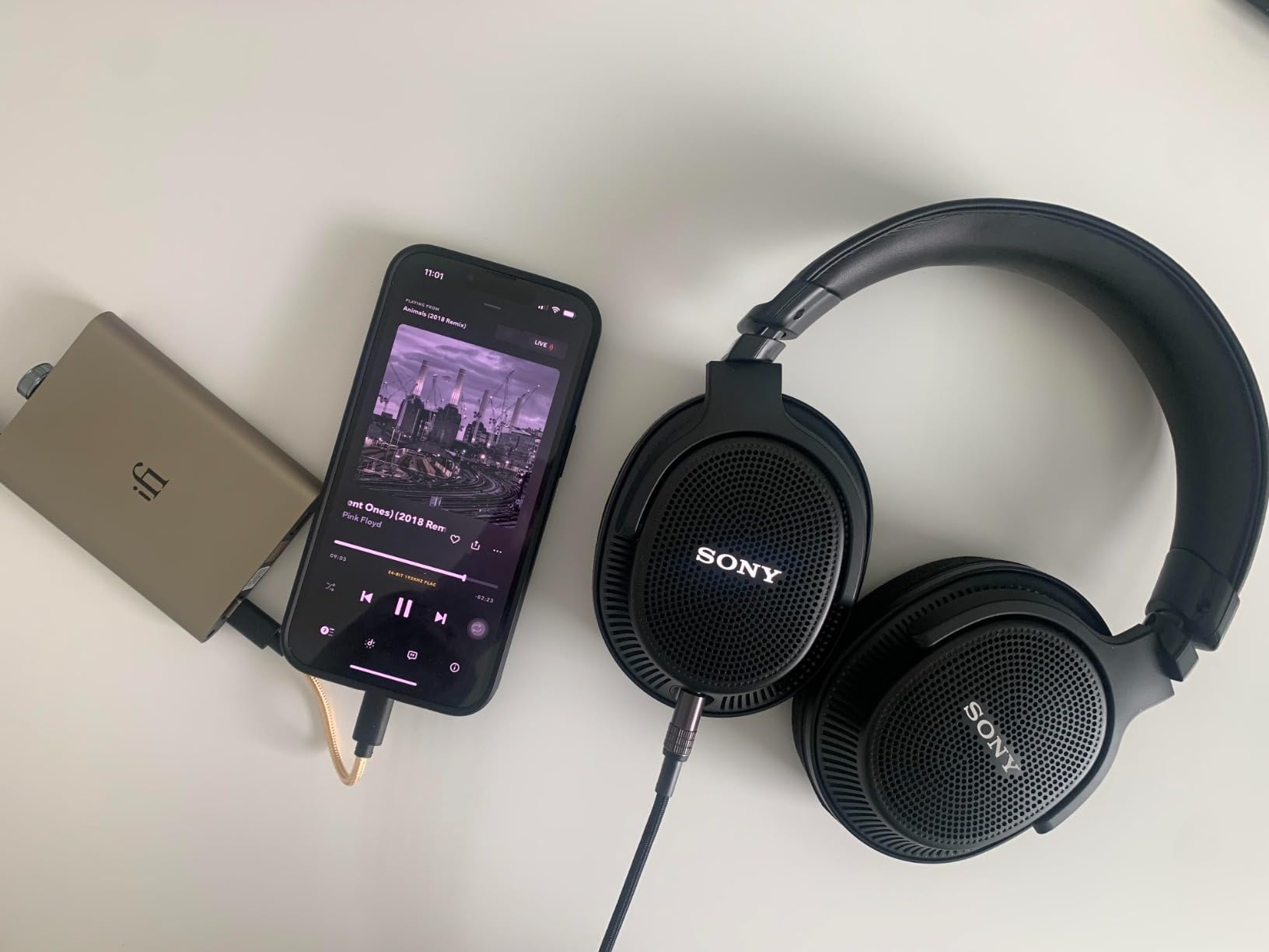 iFi hip-dac 3 Portable Hi-Res DAC/Headphone Amp - True Balanced Circuit, 400mW Output, Dual USB-C, PCM 384kHz/DSD256/MQA Decoding customer photo 1