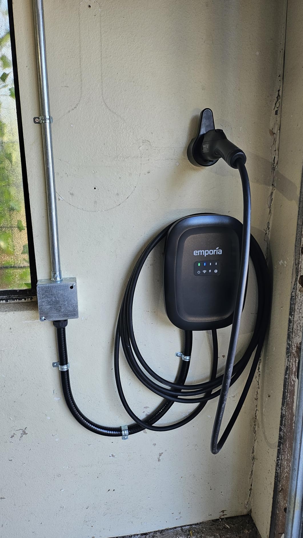 EMPORIA Level 2 EV Charger w/ J1772 Connector - 48 Amp, 240V WiFi Enabled Electric Vehicle Charging Station, 25ft Cable, Hardwired with Whip, White customer photo 2