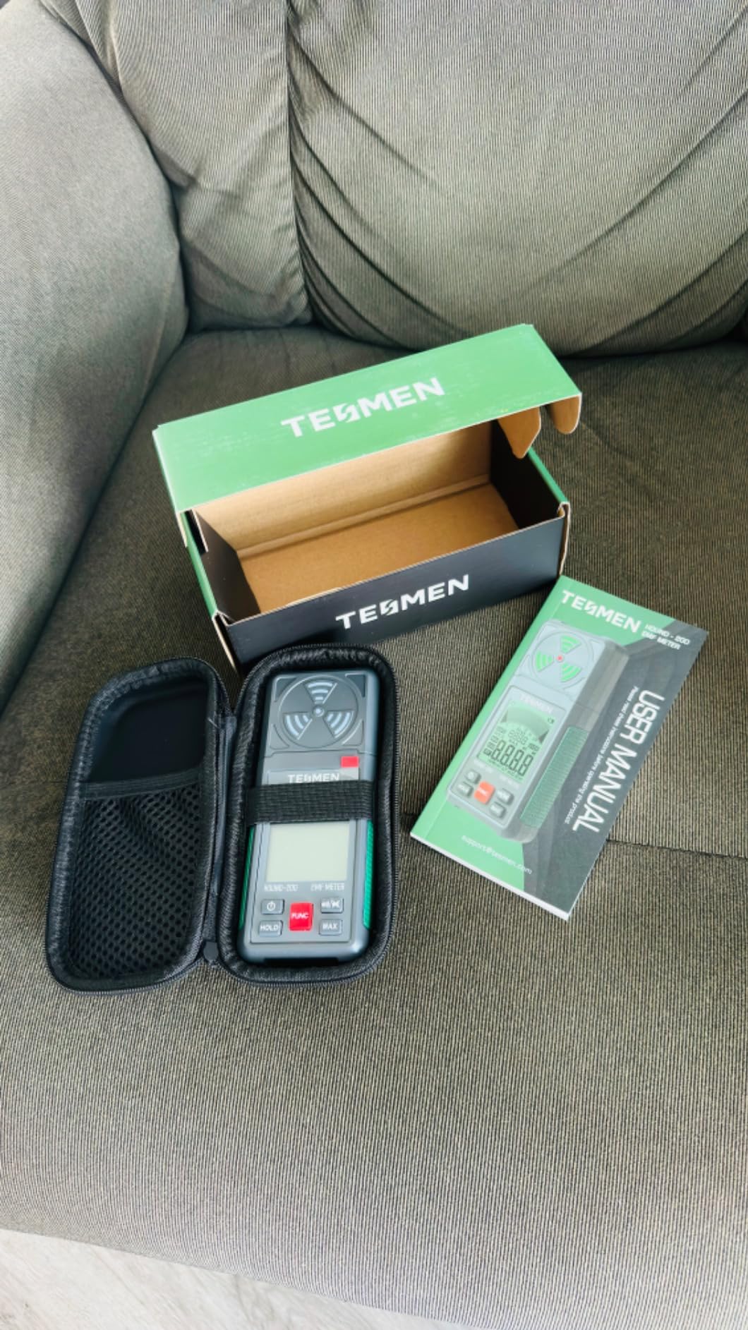 TESMEN EMF Meter, Hound-200 EMF Detector: 3-in-1 Portable Electromagnetic Field Radiation Detector for EF, RF, MF, WiFi Signal, Suitable for Home, Office EMF Inspections and Ghost Hunting - Green customer photo 2