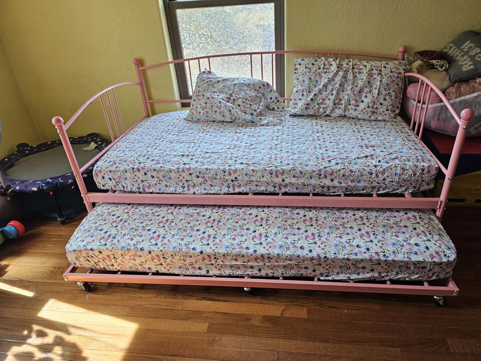 ZINUS 12 Inch Foam and Spring Hybrid Mattress [New Version], Queen, Fiberglass Free, Medium Firmness, Durable Support, Certified Safe Foams & Fabric, Mattress in A Box customer photo 2