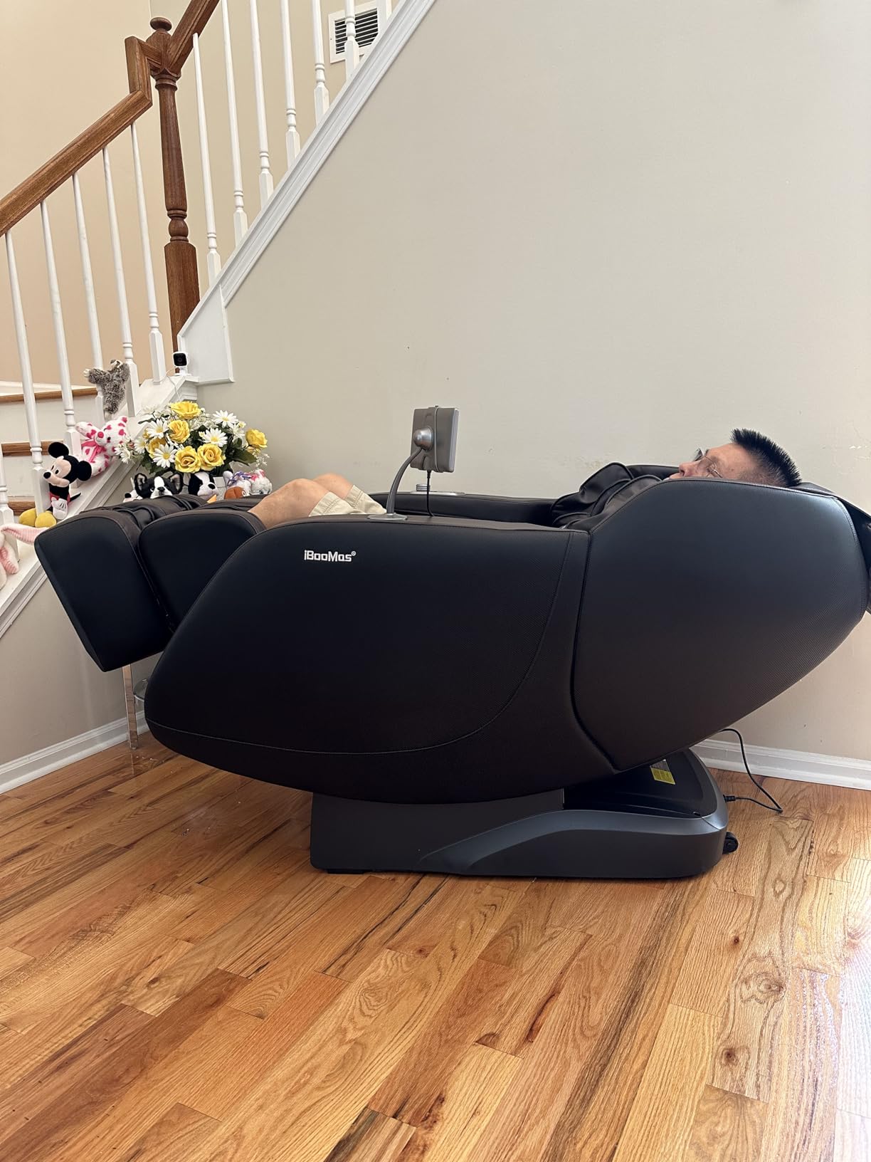 iBooMas Massage Chair Full Body, 6 Massage Intensities Zero Gravity SL-Track Shiatsu Massage Chair with 18 Modes, 40 Airbags, 5 Heating Area, Body Scan, Extendable Footrest, Foot Roller customer photo 7