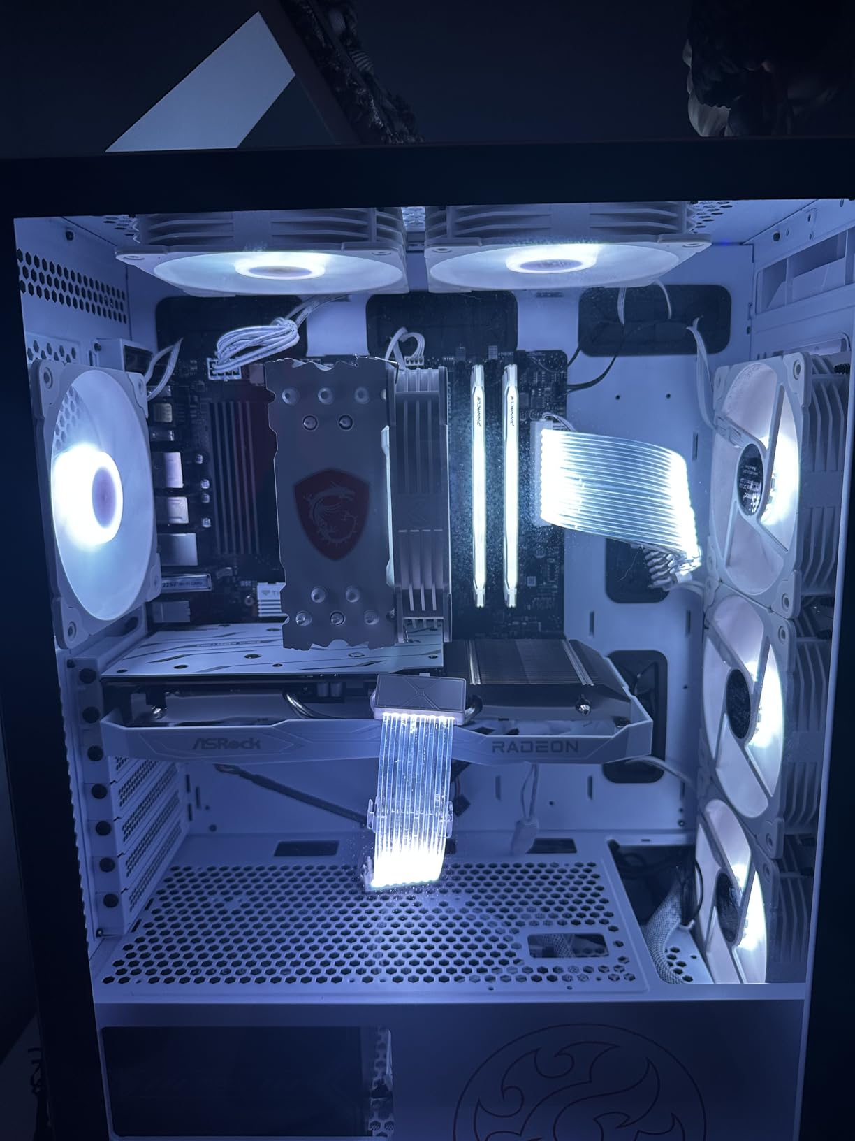 ASRock AMD Radeon RX 6600 Challenger White 8GB GDDR6 Graphics Card customer photo 2