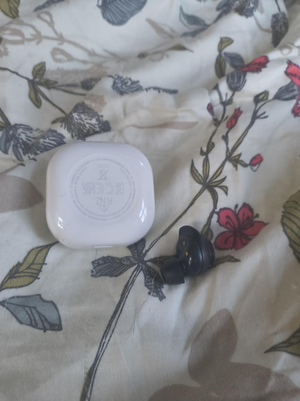 Galaxy Buds Fan Edition(FE) SM-R400, Active Noise-Cancelling, Wireless Bluetooth v5.2 Earbuds, Android 8.0 and Up - (Graphite) customer photo 2