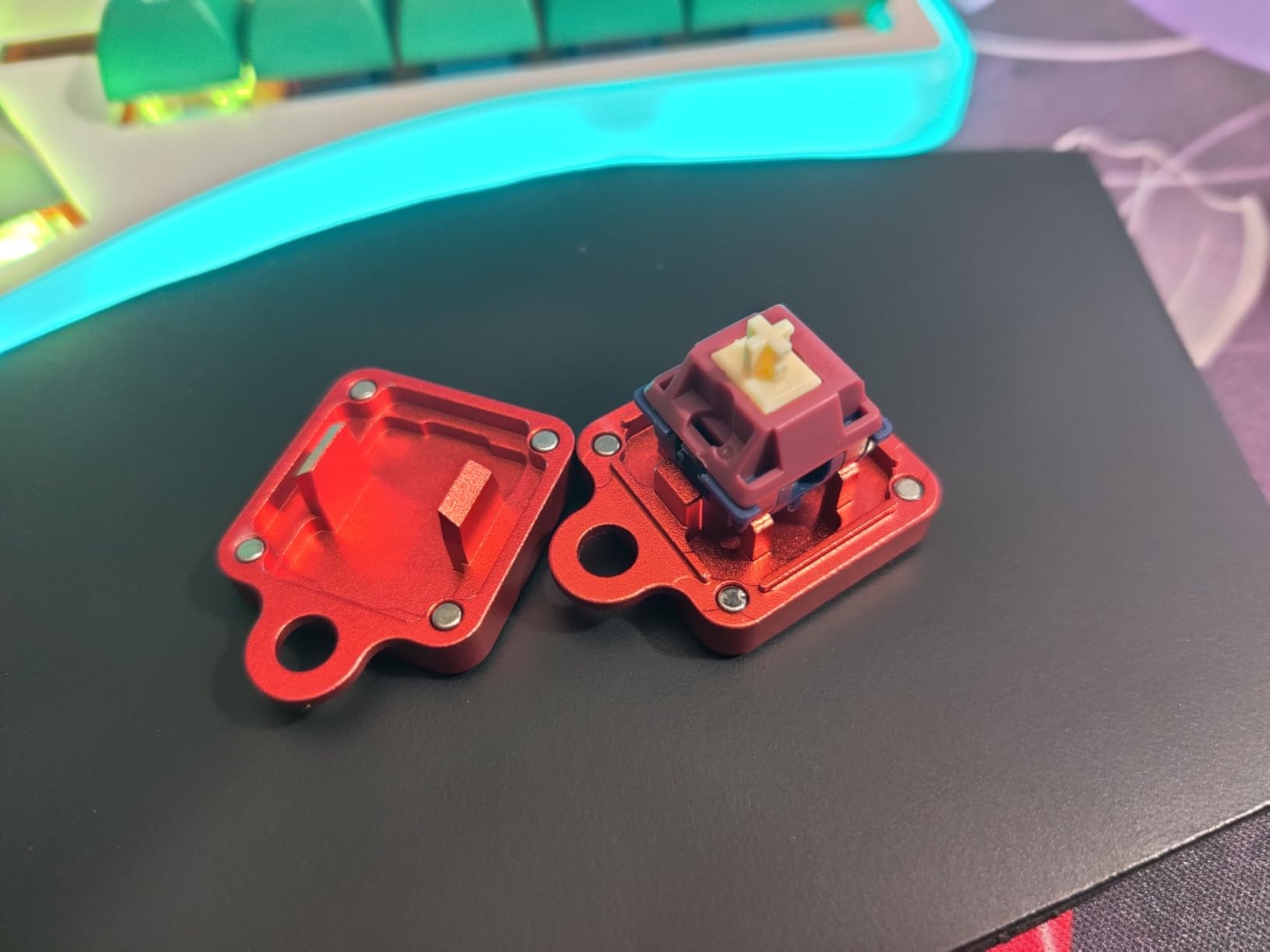 Gateron Quinn Switches, Tactile 5 Pins 59gf RGB Pre Lubed for MX Mechanical Keyboard (72PCS) customer photo 1