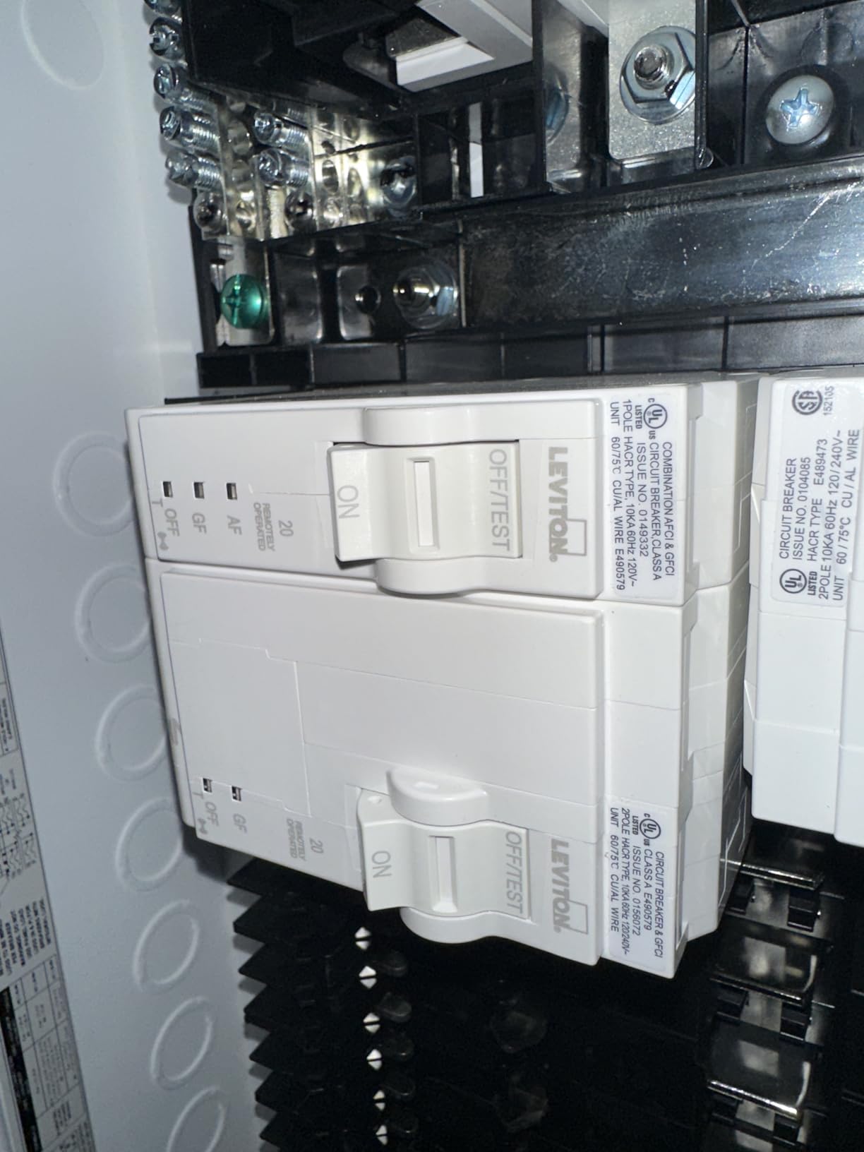 Leviton LB120-ST 2nd Gen Smart Circuit Breaker with Remote Control, Standard, 1-Pole 20 Amp, 120-Volt, 10kA Interrupt Rating customer photo 1