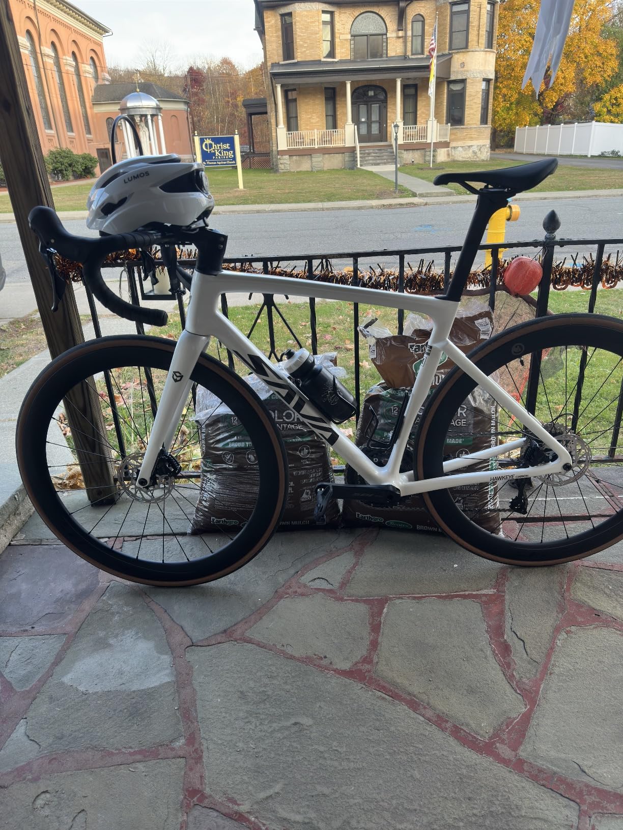 SAVADECK Carbon Road Bike,Lightweight Full Carbon Racing Bicycle with Shimano 105 R7120 24S Shift Groupset and Hydraulic Oil Disc Brake Bike customer photo 1