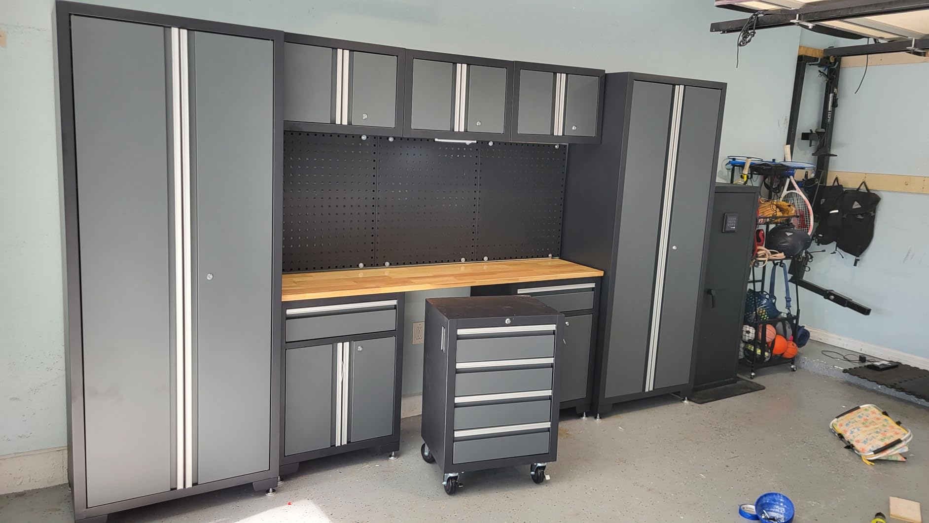 Garage Storage Cabinet System 9-Pcs Workshop Set Garage Cabinets and Storage System with Steel Cabinet Drawers, Rolling Chest, Workbench, Pegboard for Garage Tool Organization, Black and Grey customer photo 1