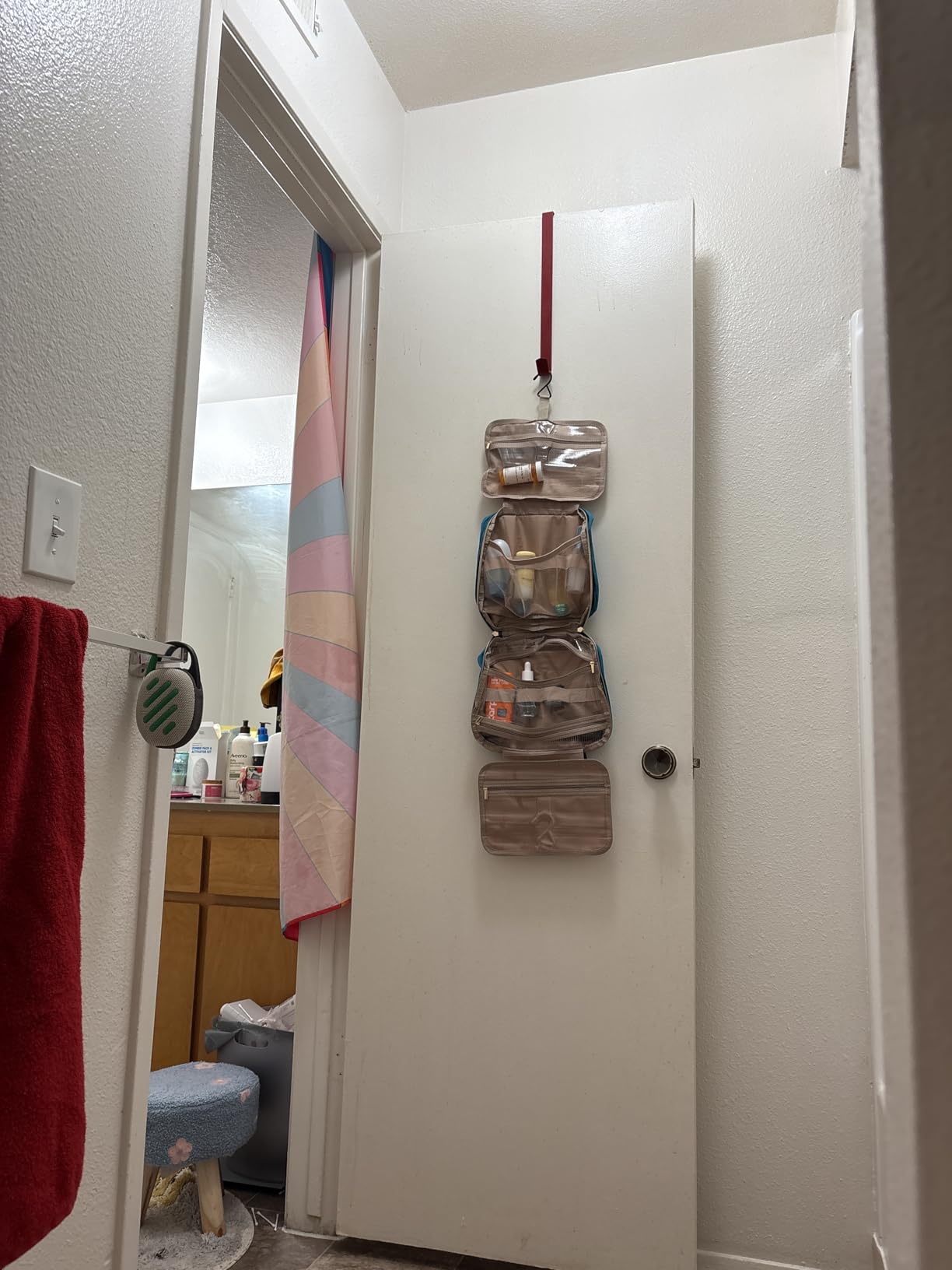 HOTOR Travel Toiletry Bag - Hanging Toiletry Bag for Women & Men, Makeup Bag/Big Comparment, Waterproof for Travel Accessories, Travel Essentials, Medium, Black customer photo 1