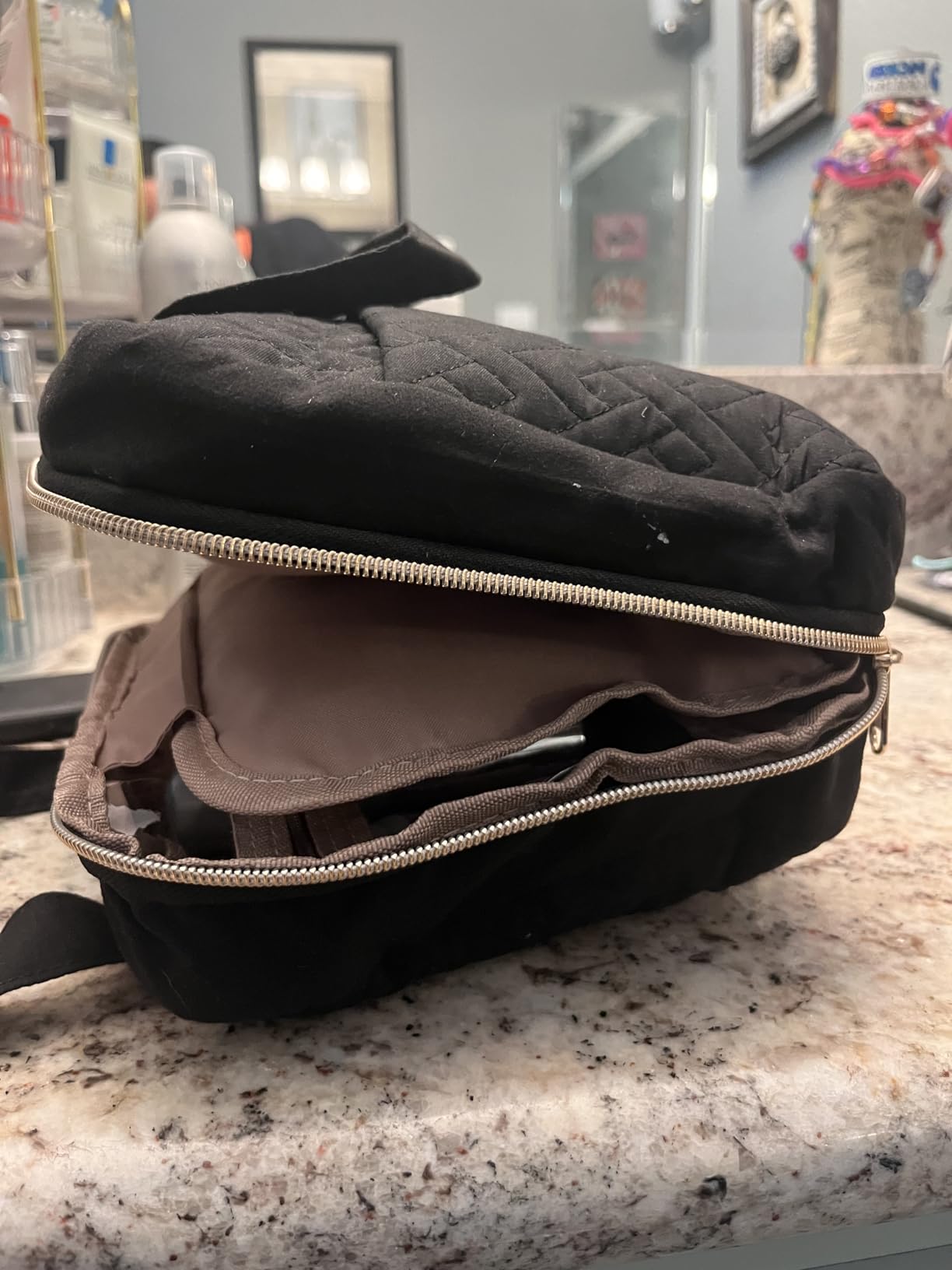 HOTOR Travel Toiletry Bag - Hanging Toiletry Bag for Women & Men, Makeup Bag/Big Comparment, Waterproof for Travel Accessories, Travel Essentials, Medium, Black customer photo 2