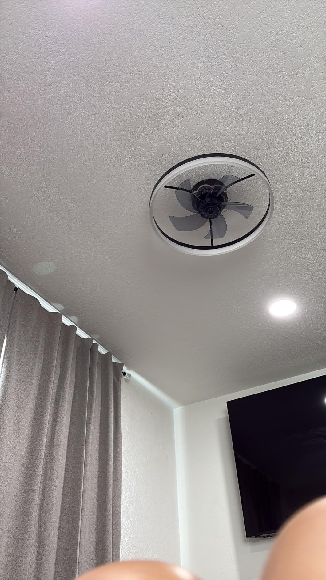 20'' Ceiling Fan with Light, Upgraded Low Profile Fan, Flush Mount Ceiling Fan, 6 Speeds, Dimmable LED, App & Remote Control, Quiet DC Motor, for Bedroom, Living Room, F115 Black customer photo 1