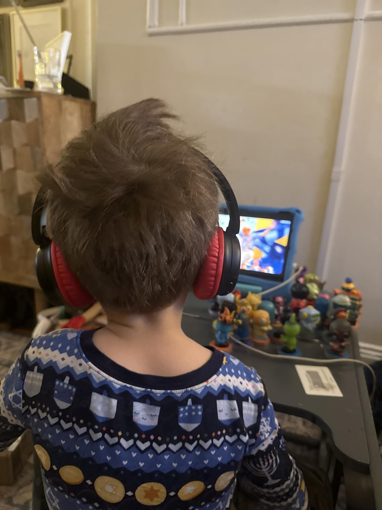 iClever BTH22 Kids Bluetooth Headphones, 60H Play Time, USB C Fast Charging, Bluetooth 5.4, AUX Cord, Safe Volume 74/85 dBA, Toddler Headphones for iPad/Tablet/Travel/School, Blue customer photo 2