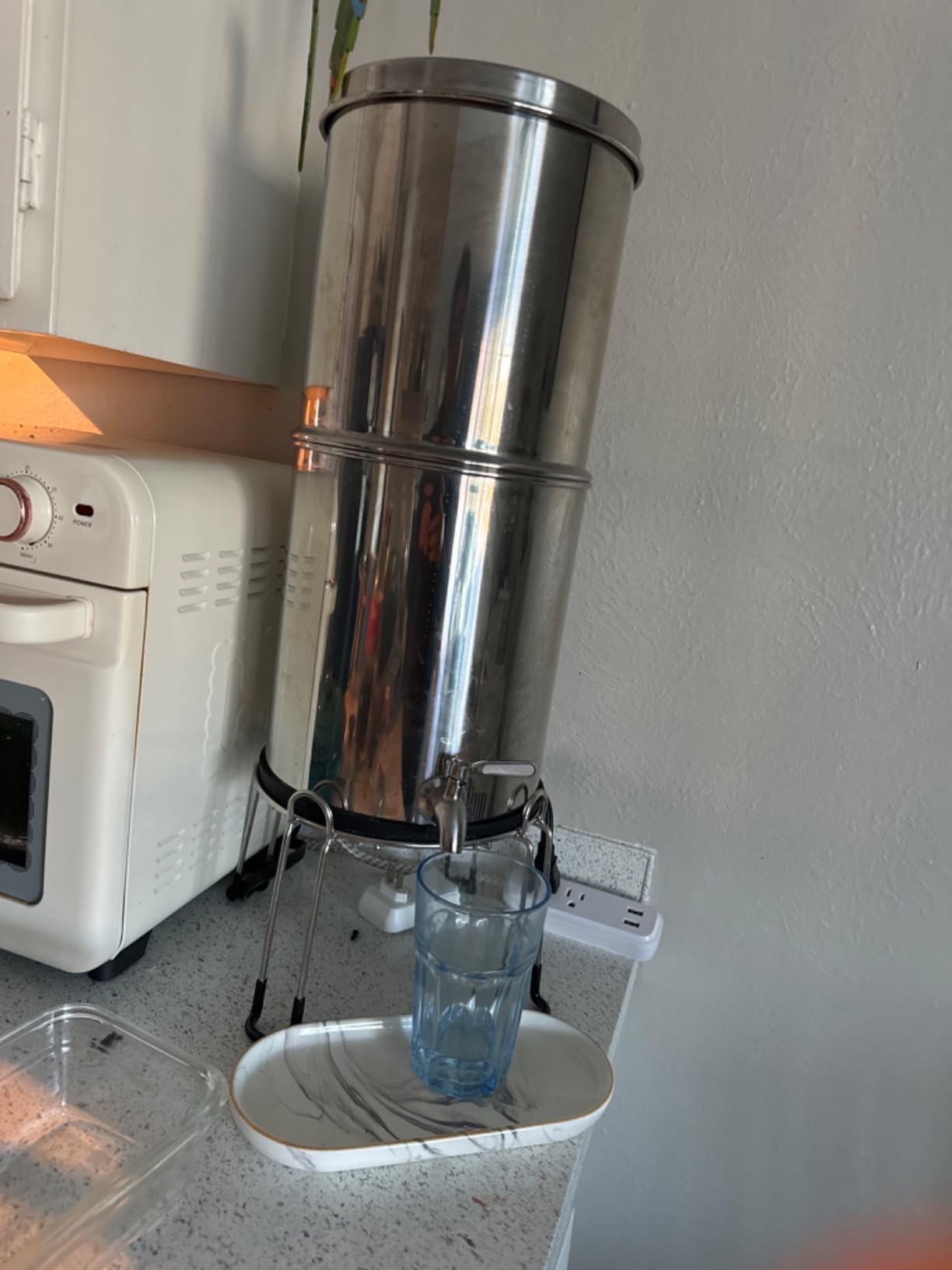 CO-Z Gravity Fed Water Filter System, Stainless Steel Gravity Water Purifier with 2 Carbon Filters, 2.25 Gal Countertop Water Filtration System, Chamber Stand & Water Spigot, NSF/ANSI 42 Certification customer photo 1