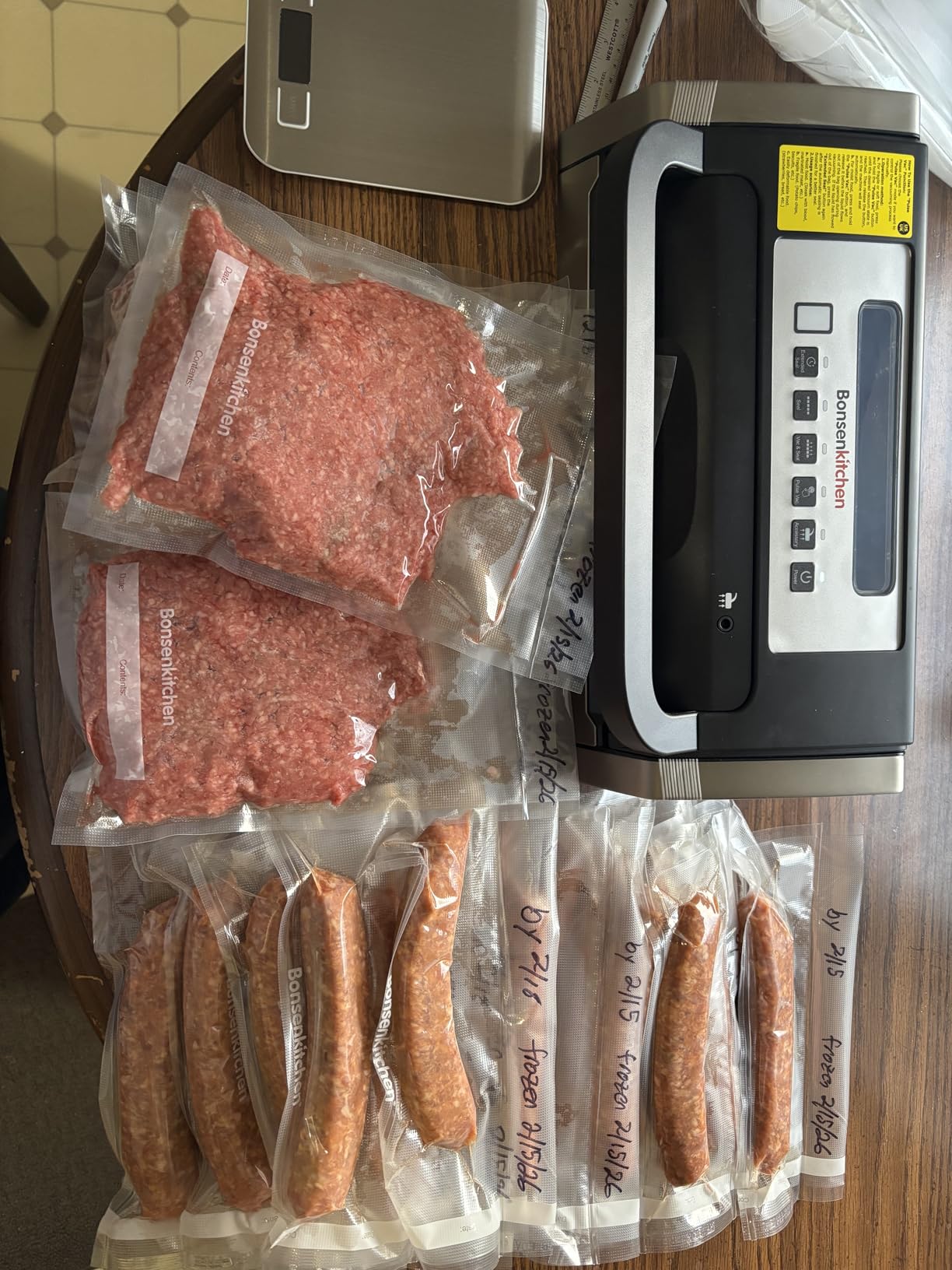 Bonsenkitchen Vacuum Sealer Machine, Globefish Technology for Perfect Vacuum Sealing, Powerful Low-Noise Food Vacuum Sealer with Easy Handle Design, Built-in Cutter & Bag Storage, 1 Bag Roll & 10 Bags customer photo 1