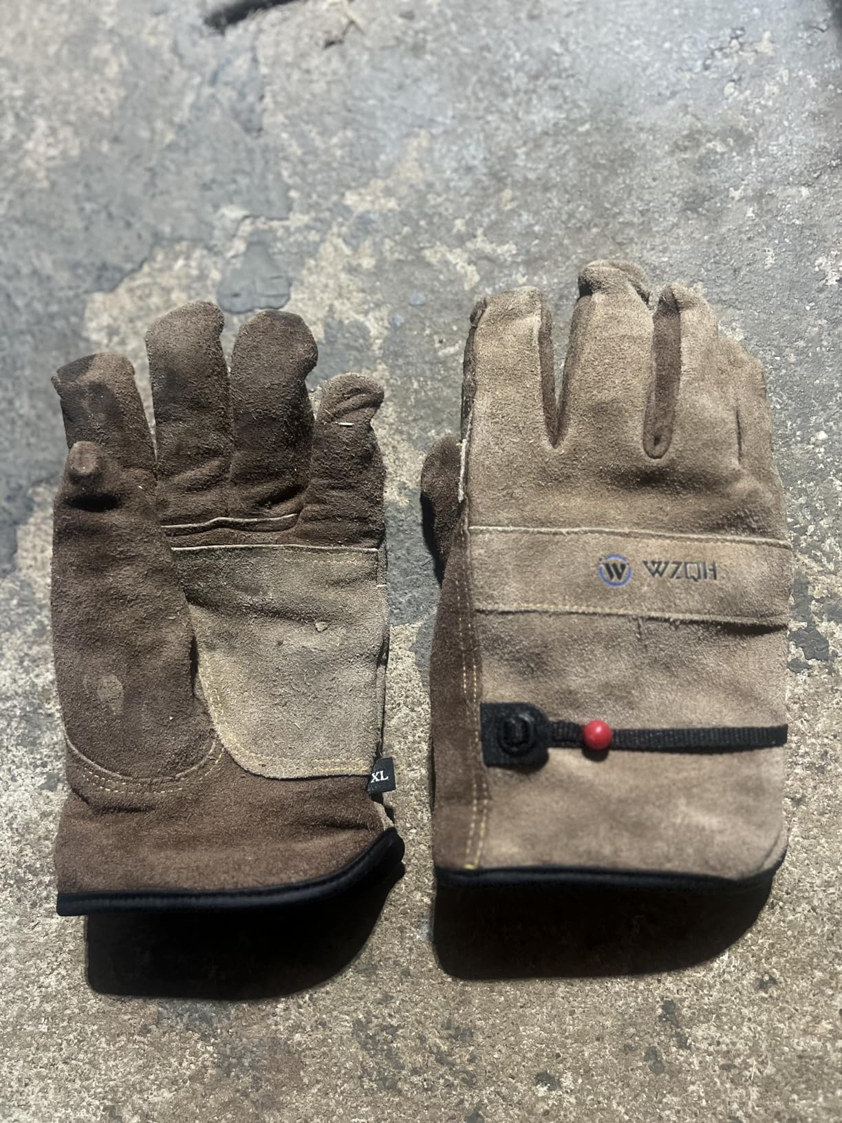 Leather Work Gloves for Men or Women. X-Large Glove for Gardening, Tig/Mig Welding, Construction, Chainsaw, Farm, Ranch, etc. Cowhide, Cotton Lined, Utility, Firm Grip, Durable. Grey-Black XL customer photo 2