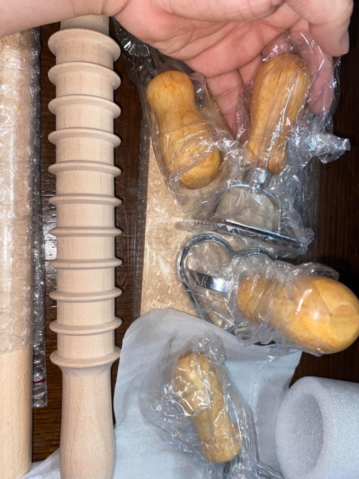 9 Pcs Gnocchi Pasta Making Tools kit - Gnocchi Board, Pasta Cutter, Ravioli Stamp, Wood Threaded Pasta Roller Pin Set, Noodle and Dumplings Maker, Homemade Kitchen Gift for Pasta Lovers customer photo 2