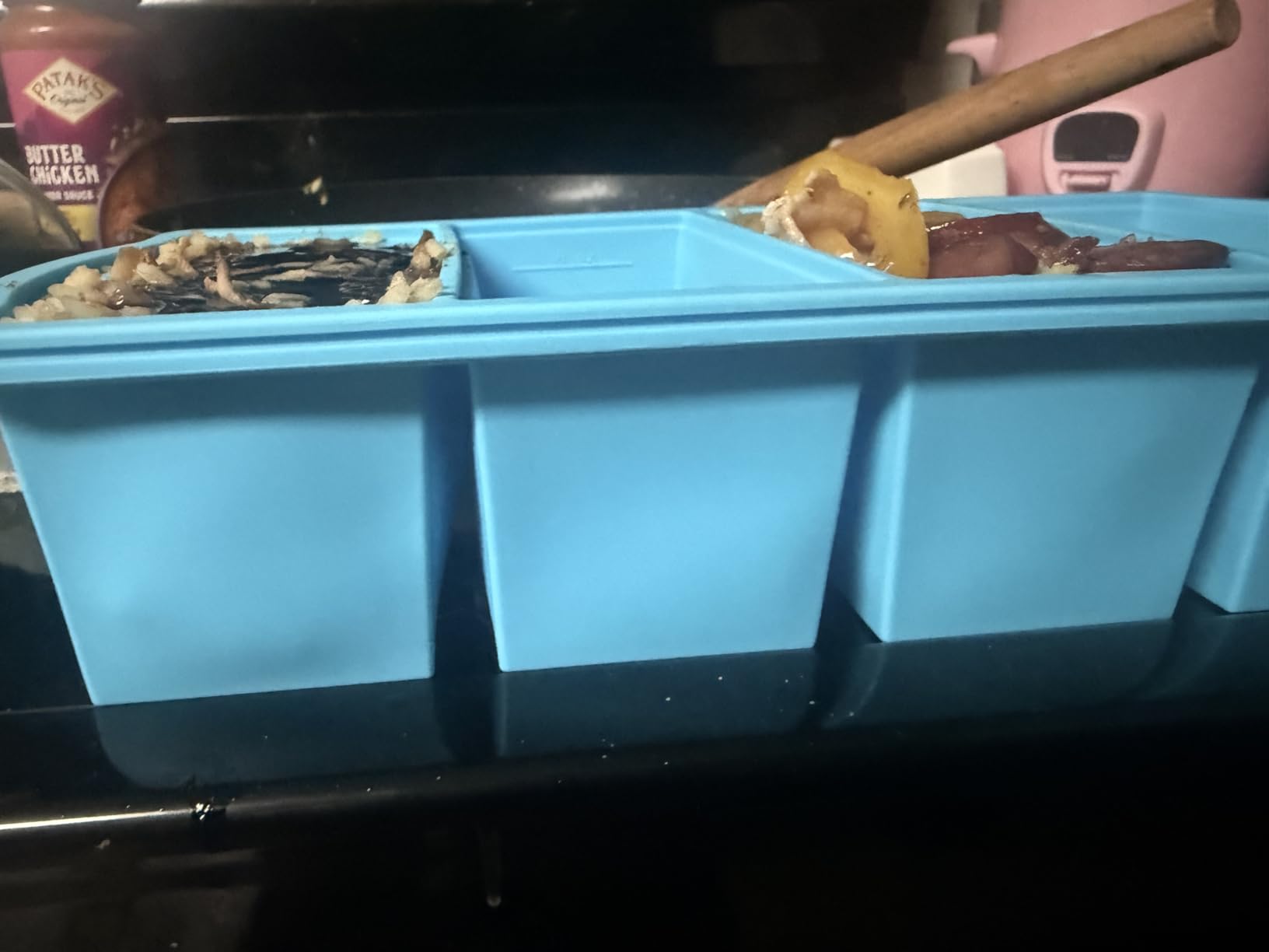 Silicone Freezer Trays with Lid,1-cup Soup Freezer Container large Ice Cube Molds with Reinforced Steel Ring Top for freezing Soup Sauce Broth Leftovers oven Dishwasher -Safe(2-Pack) customer photo 2