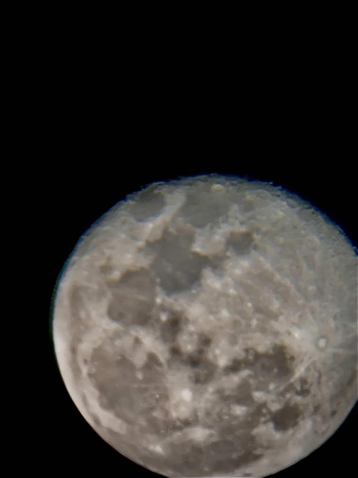 Telescope, Telescope for Adults High Powered Professional, 90mm Aperture 800mm Refractor Telescopes for Astronomy Beginners Fully Multi-Coated with AZ Mount Tripod & Phone Adapter & Carry Bag customer photo 2