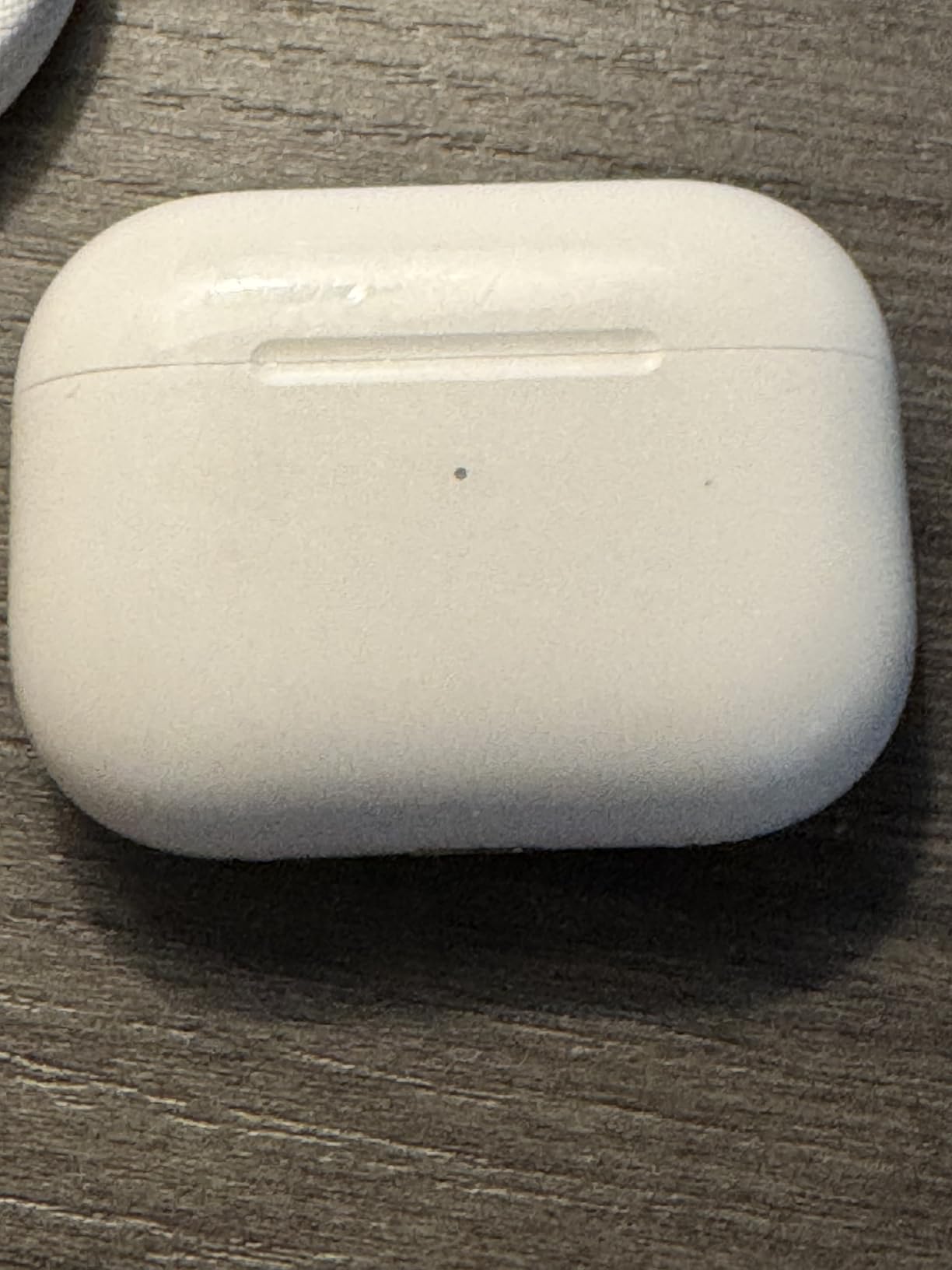Apple AirPods Pro (2nd generation) with MagSafe Charging Case (USB-C) (Renewed) customer photo 1