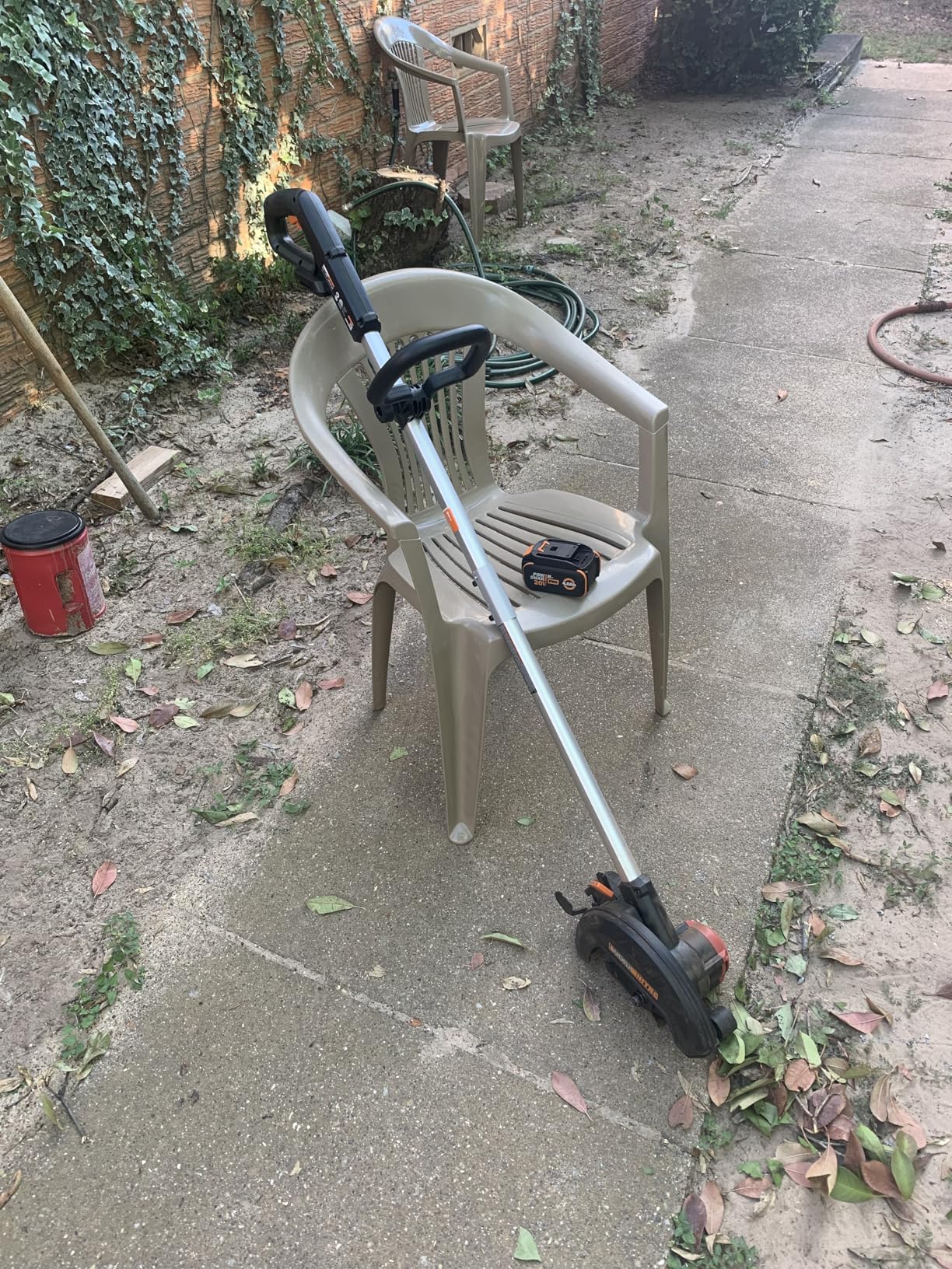 WORX Nitro Cordless Lawn Edger, 7'' Grass Edger with 3 Depth Settings, 20V Electric Edger with Dual Wheels & Brushless Motor, 4.0 Ah Battery & Charger Included, WG898 customer photo 1