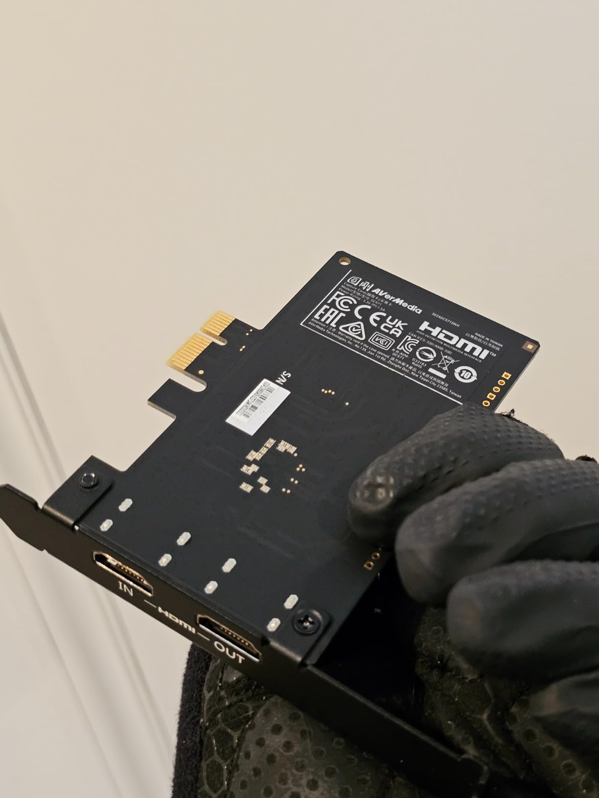 AVerMedia GC571 Live Streamer Ultra HD, HDMI Capture Card for Streaming and Video Gaming, 4K60 Pass-Through with Ultra-Low Latency on PS5, PS4 Pro, Xbox Series X/S, Xbox One X, Switch Games customer photo 1