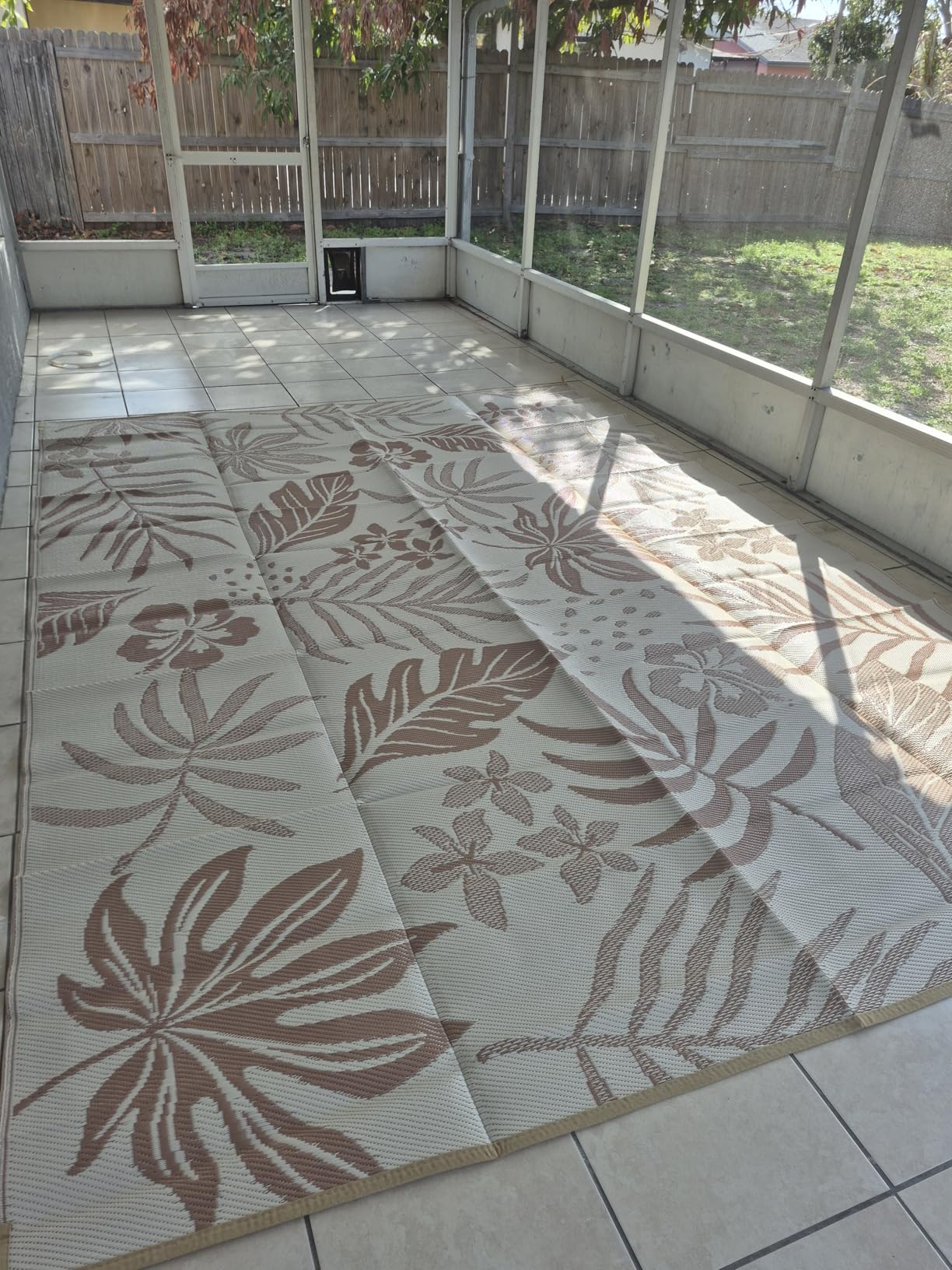 Pauwer Waterproof Outdoor Rug 5x8, Reversible Plastic Straw Patio Camping Rug, Indoor Outdoor RV Mat Carpet for Deck, Camper, Porch, Balcony, Backyard, Picnic, Leaf Brown customer photo 1