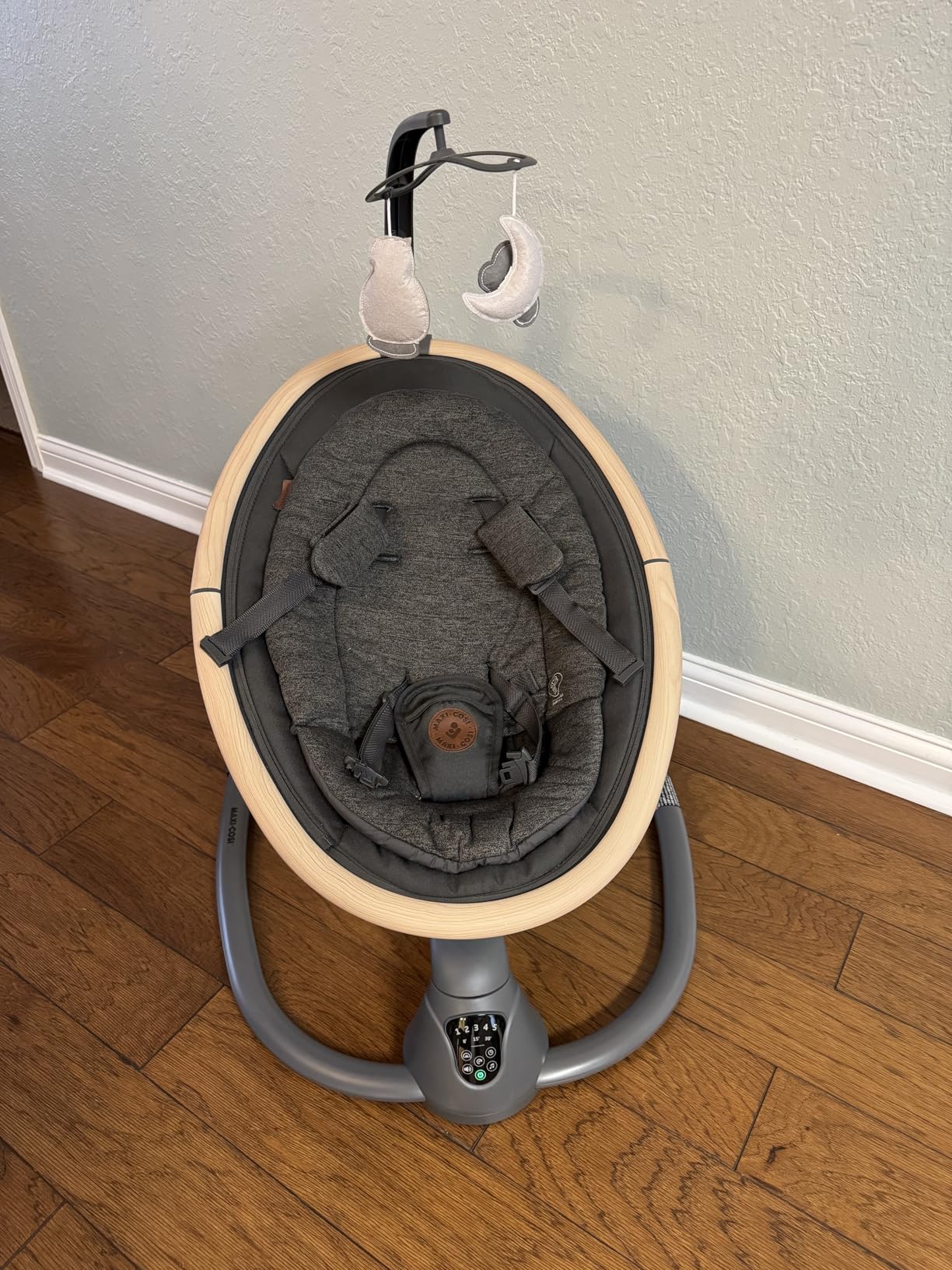 Maxi-Cosi Cassia Smart Baby Swing for Infants, Portable, Foldable Infant Swing with Music, 360 Rotation, 5 Speeds, 12 Melodies, EcoCare Fabric, Auto Motion Sensor, 2 Reclines, Classic Oat customer photo 2