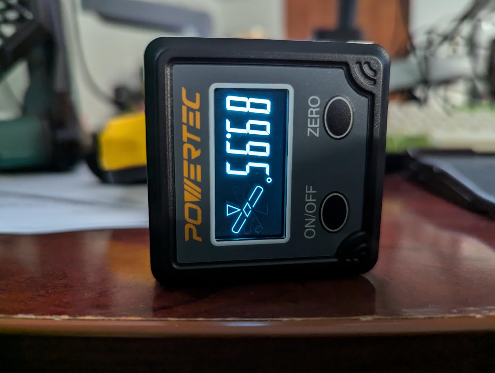 POWERTEC 71828 Table Saw Angle Gauge, Digital Angle Finder Protractor, Digital Level Box, 1 Pack, Digital Angle Gauge for Woodworking, Table Saw, Miter Saw customer photo 1