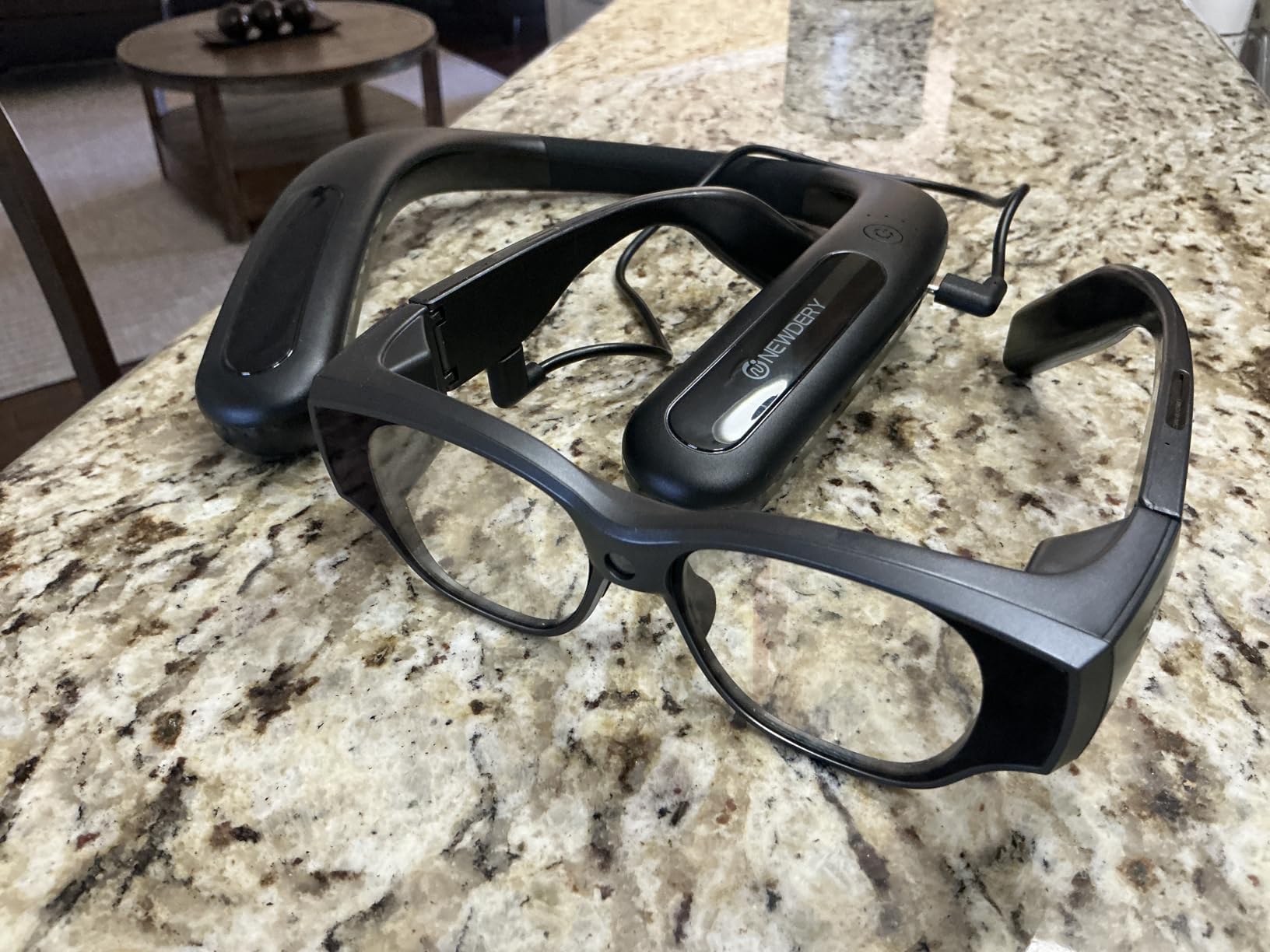 NEWDERY Battery Pack for Meta Quest 3S/3, 10000mAh Hanging Neck Power Bank for Extra 3-5H Playtime, PD Fast Charger for Meta Quest 3S/3/2, Pico 4/4 Pro, HTC Vive, PSVR 2 - White customer photo 1